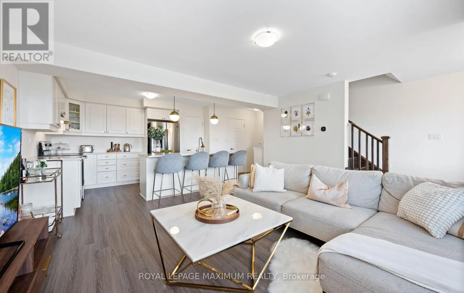 70 - 975 WHITLOCK AVENUE