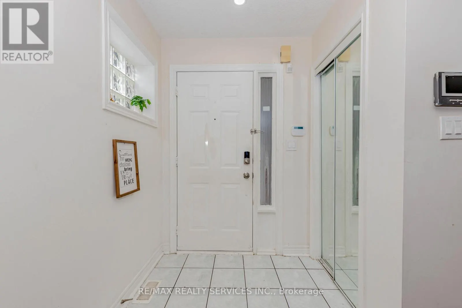 32 PRESSED BRICK DRIVE