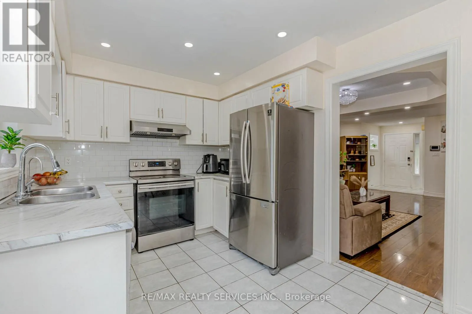 32 PRESSED BRICK DRIVE