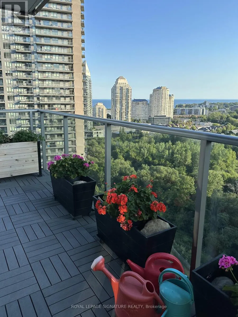 2005 - 90 PARK LAWN ROAD