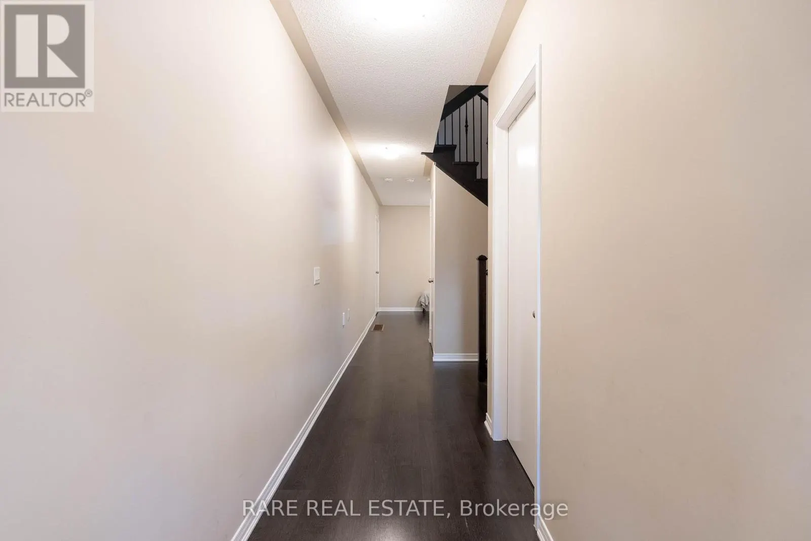 8 LOWES HILL CIRCLE