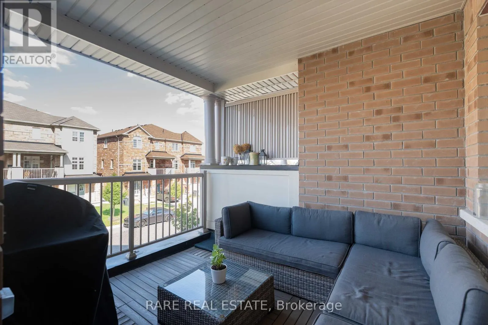 8 LOWES HILL CIRCLE