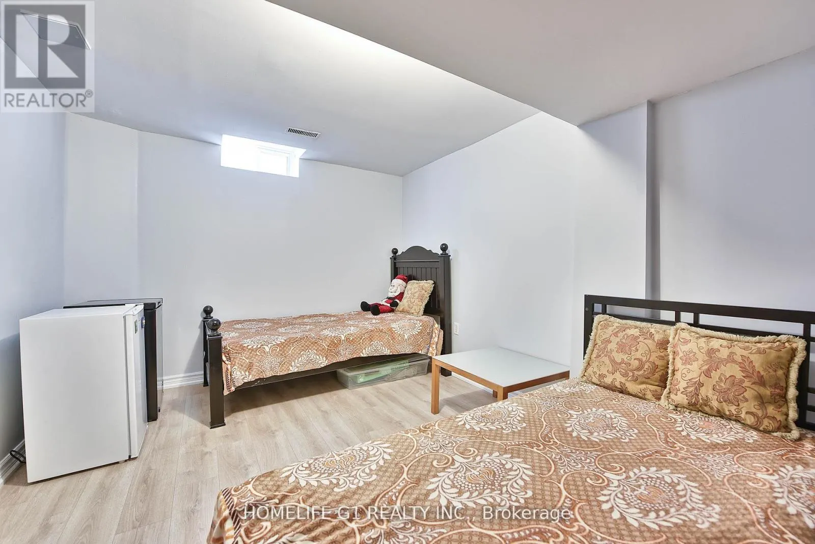3817 DENSBURY DRIVE