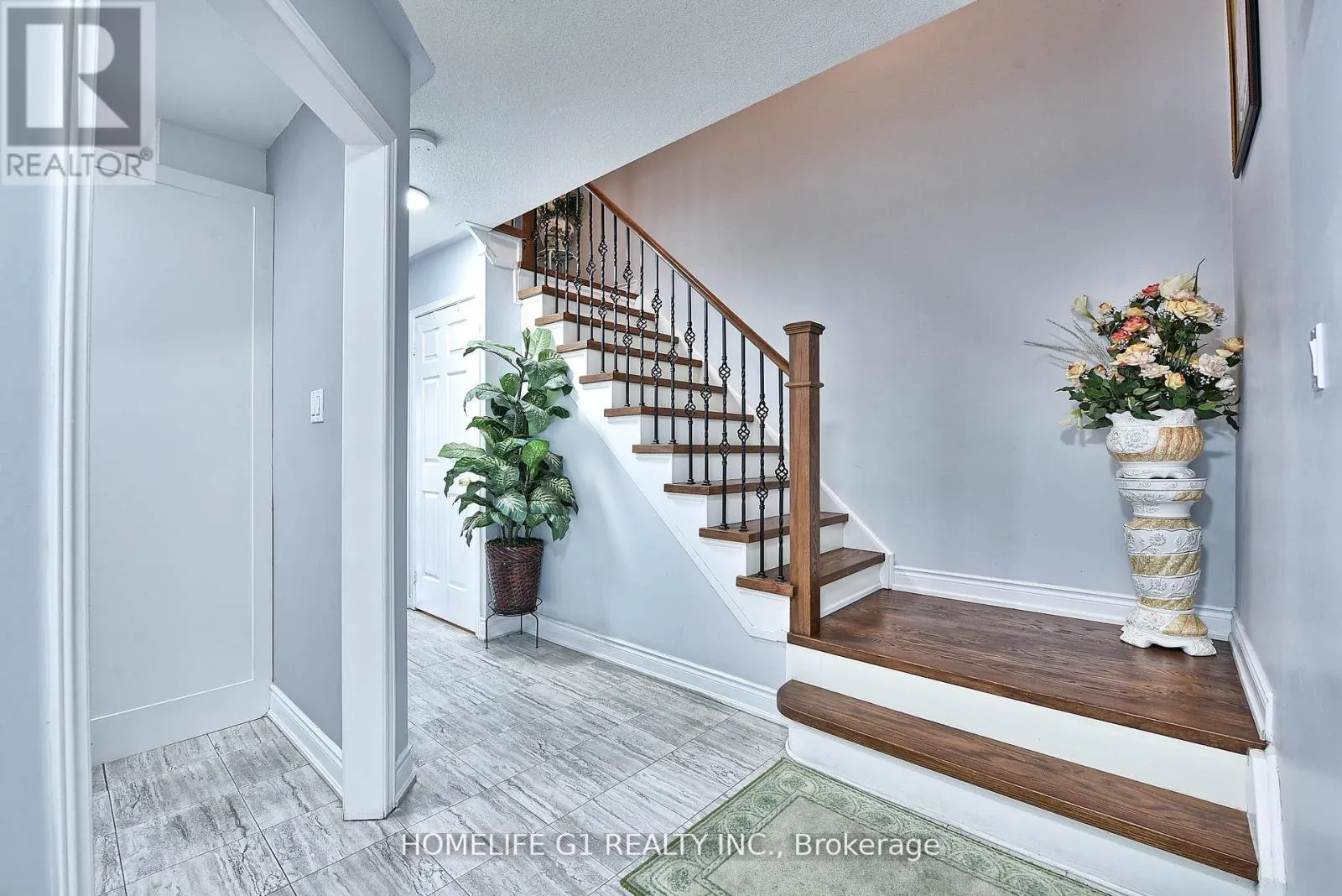 3817 DENSBURY DRIVE