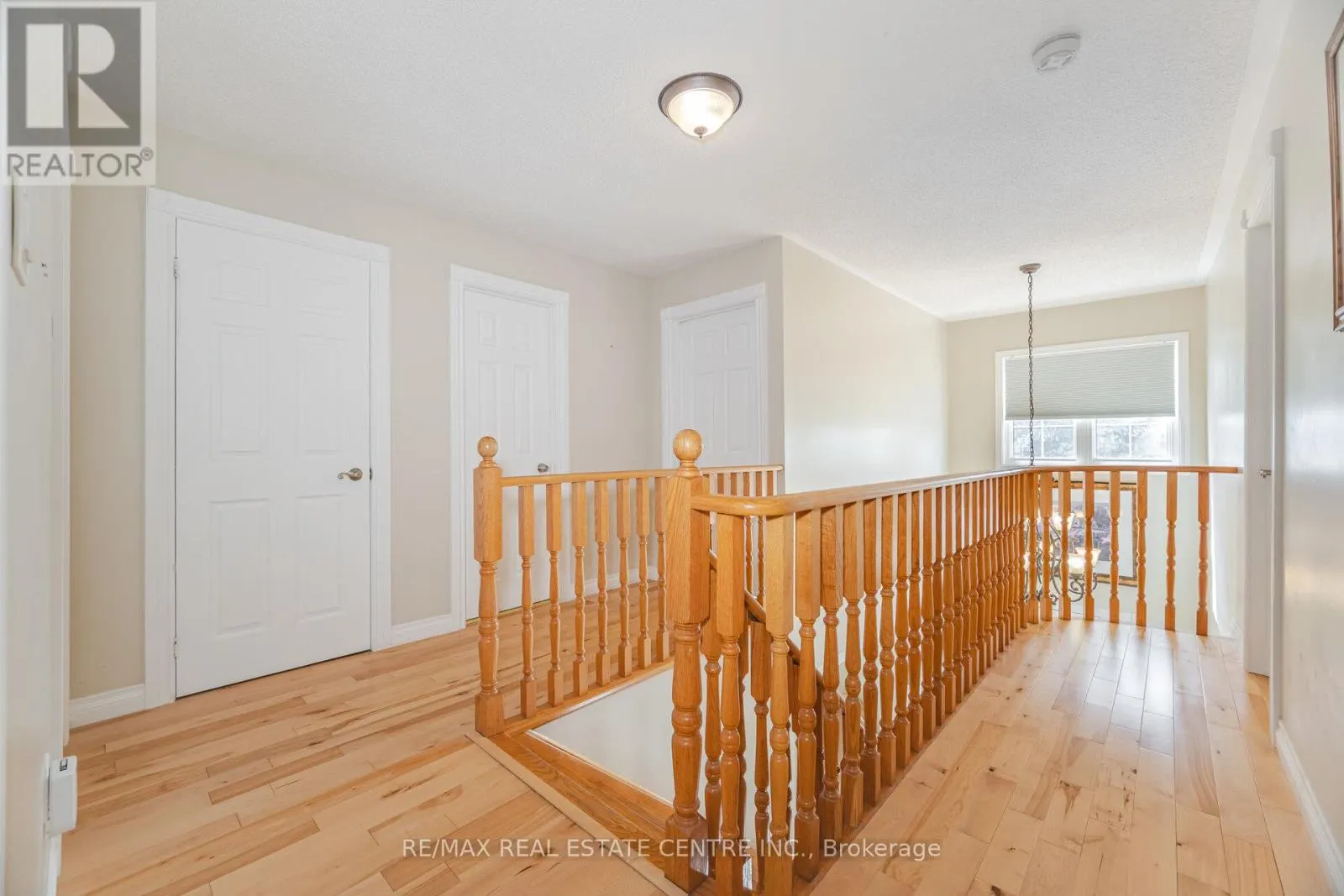 20 WOODBURY COURT