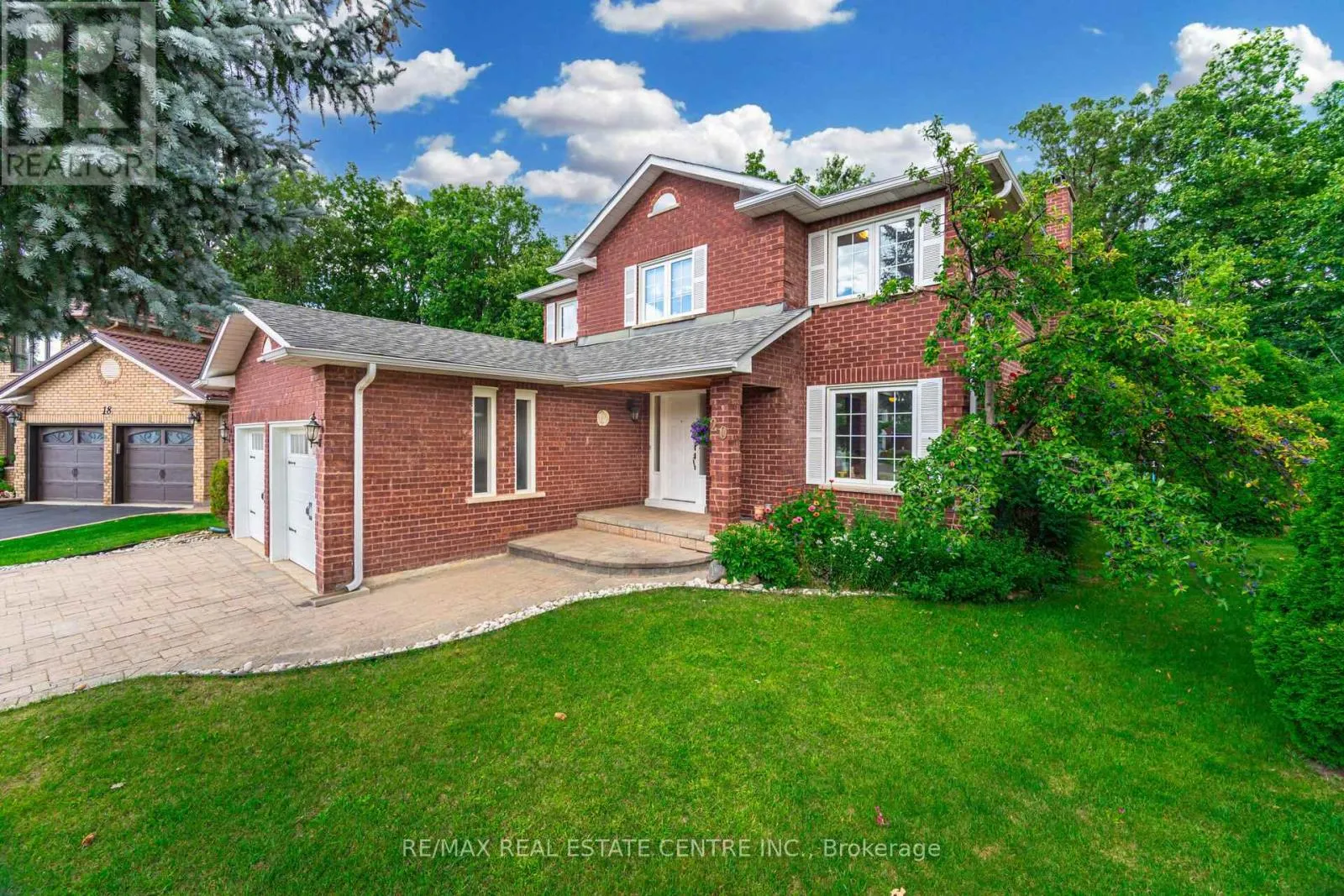 20 WOODBURY COURT