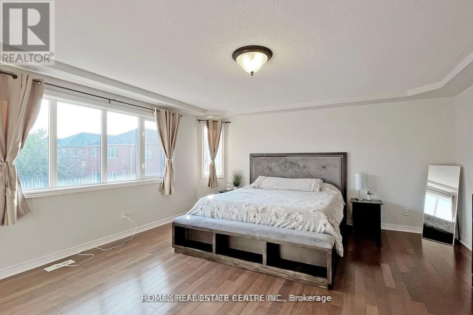 (MAIN FLOOR) - 5186 DOUBLETREE DRIVE