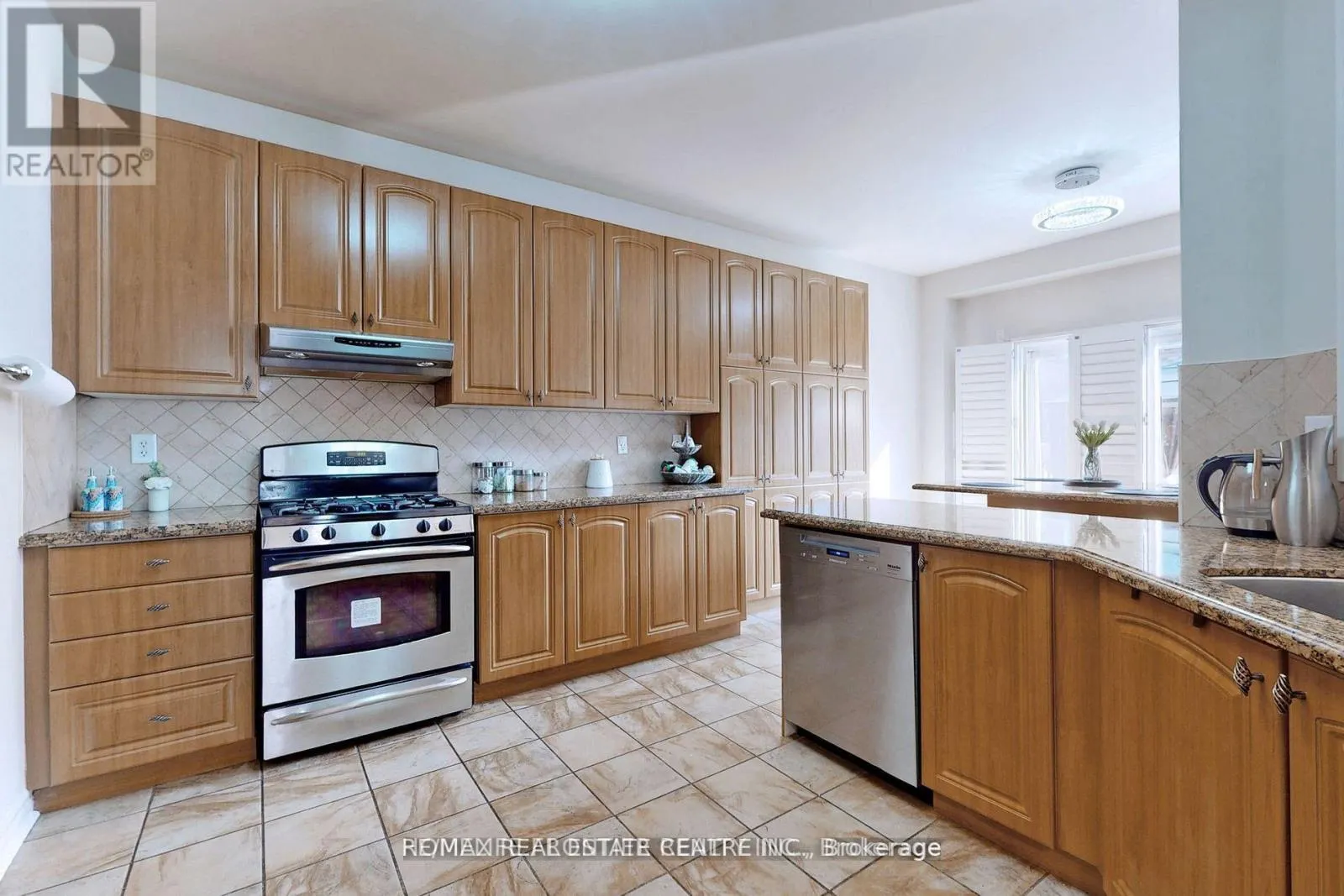 (MAIN FLOOR) - 5186 DOUBLETREE DRIVE