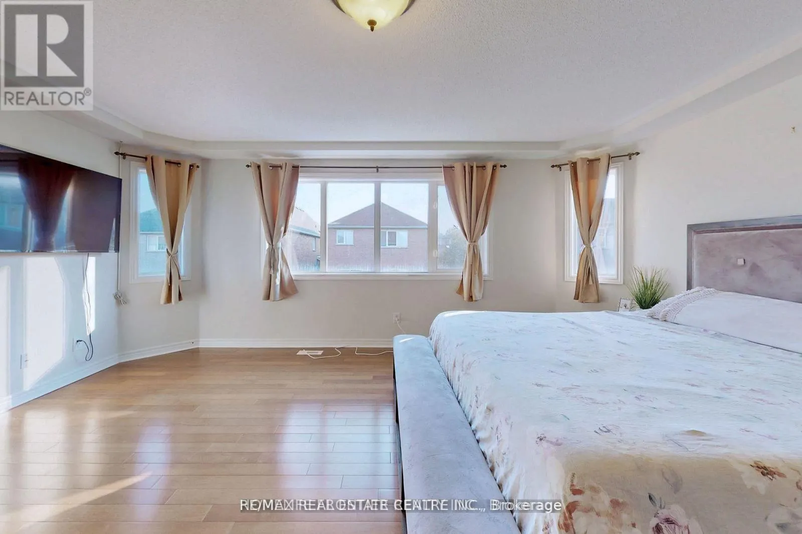 (MAIN FLOOR) - 5186 DOUBLETREE DRIVE