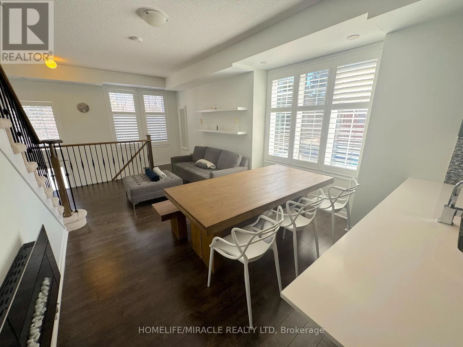 48 - 180 HOWDEN BOULEVARD