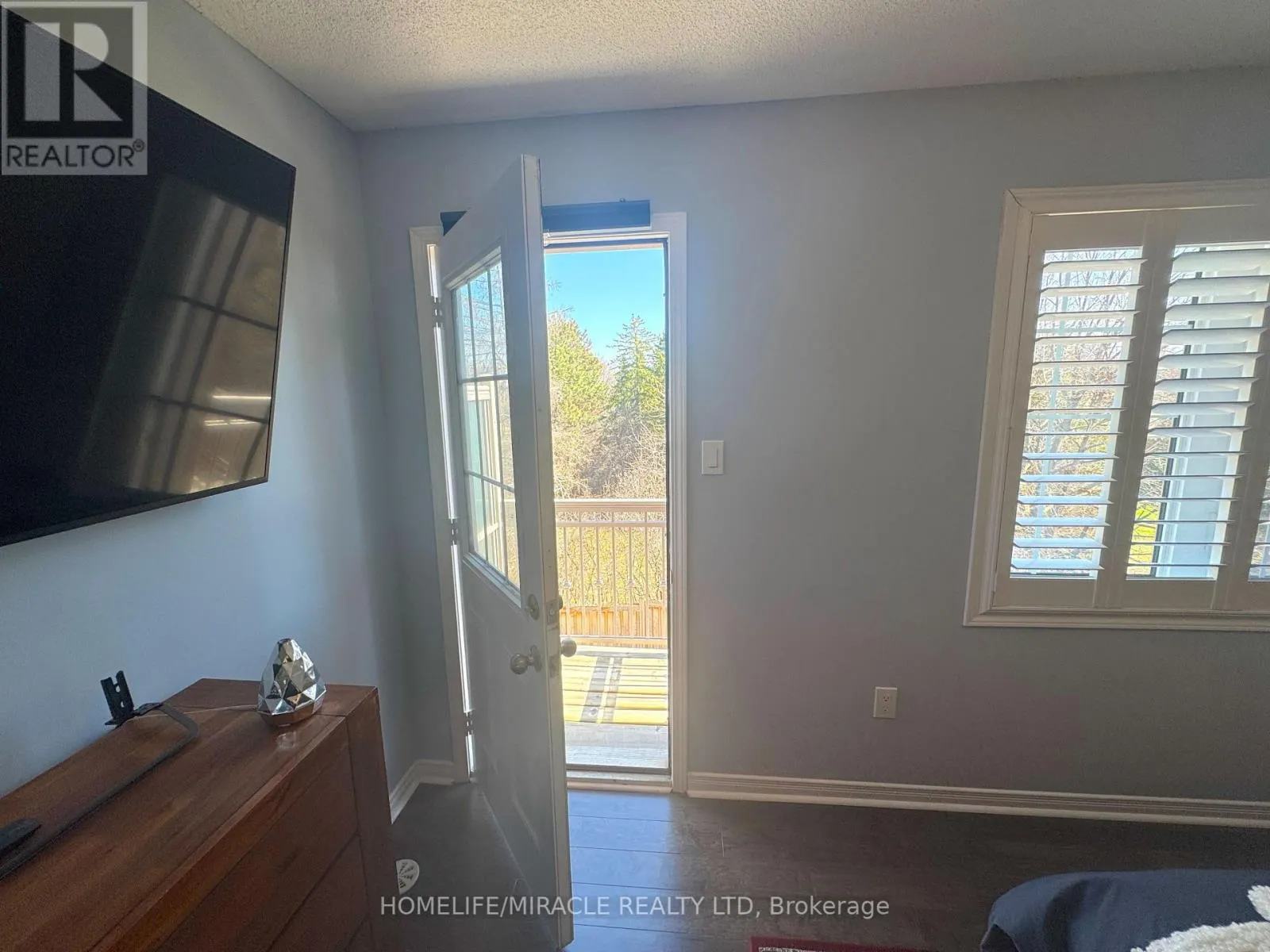 48 - 180 HOWDEN BOULEVARD