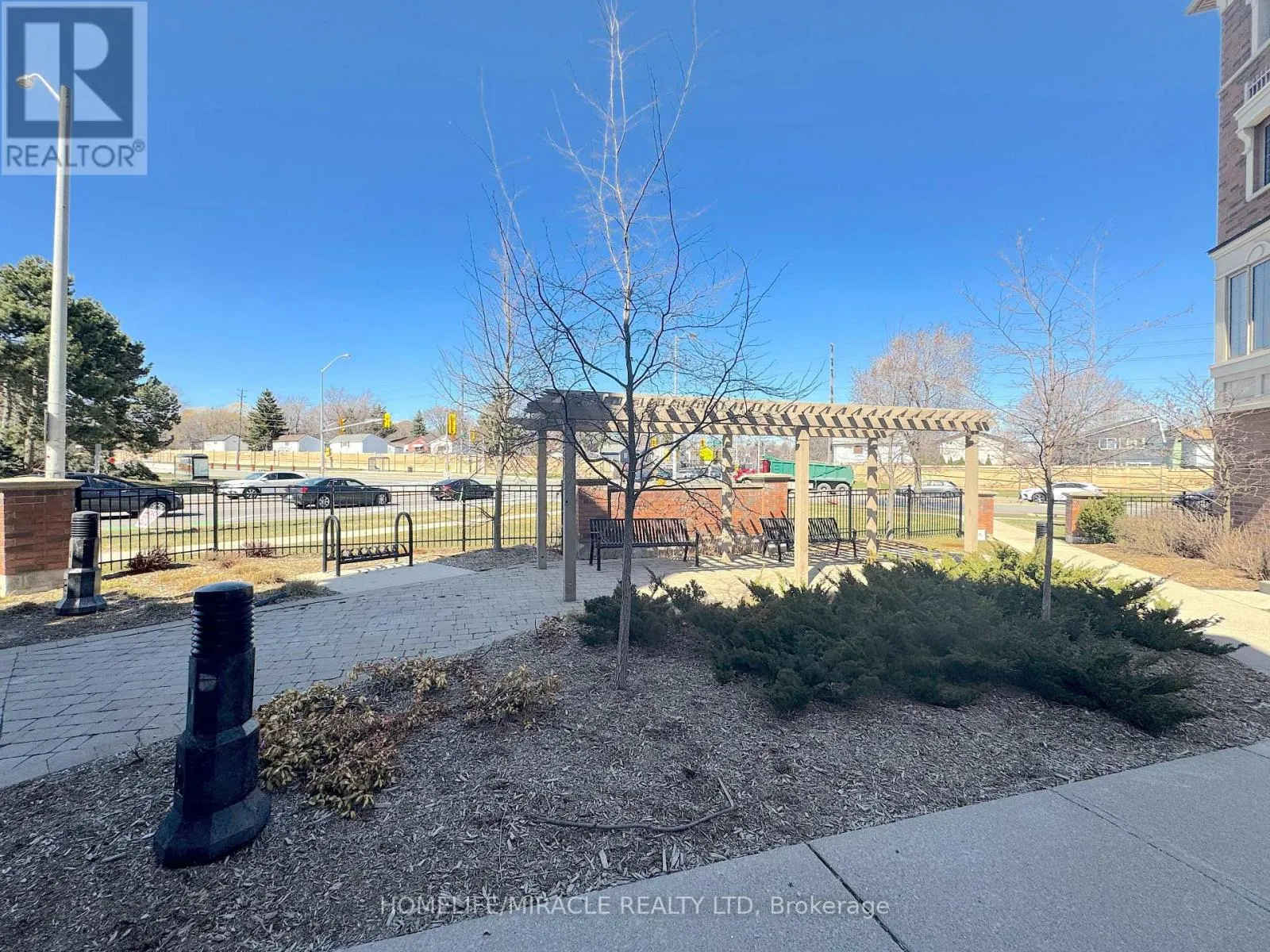 48 - 180 HOWDEN BOULEVARD
