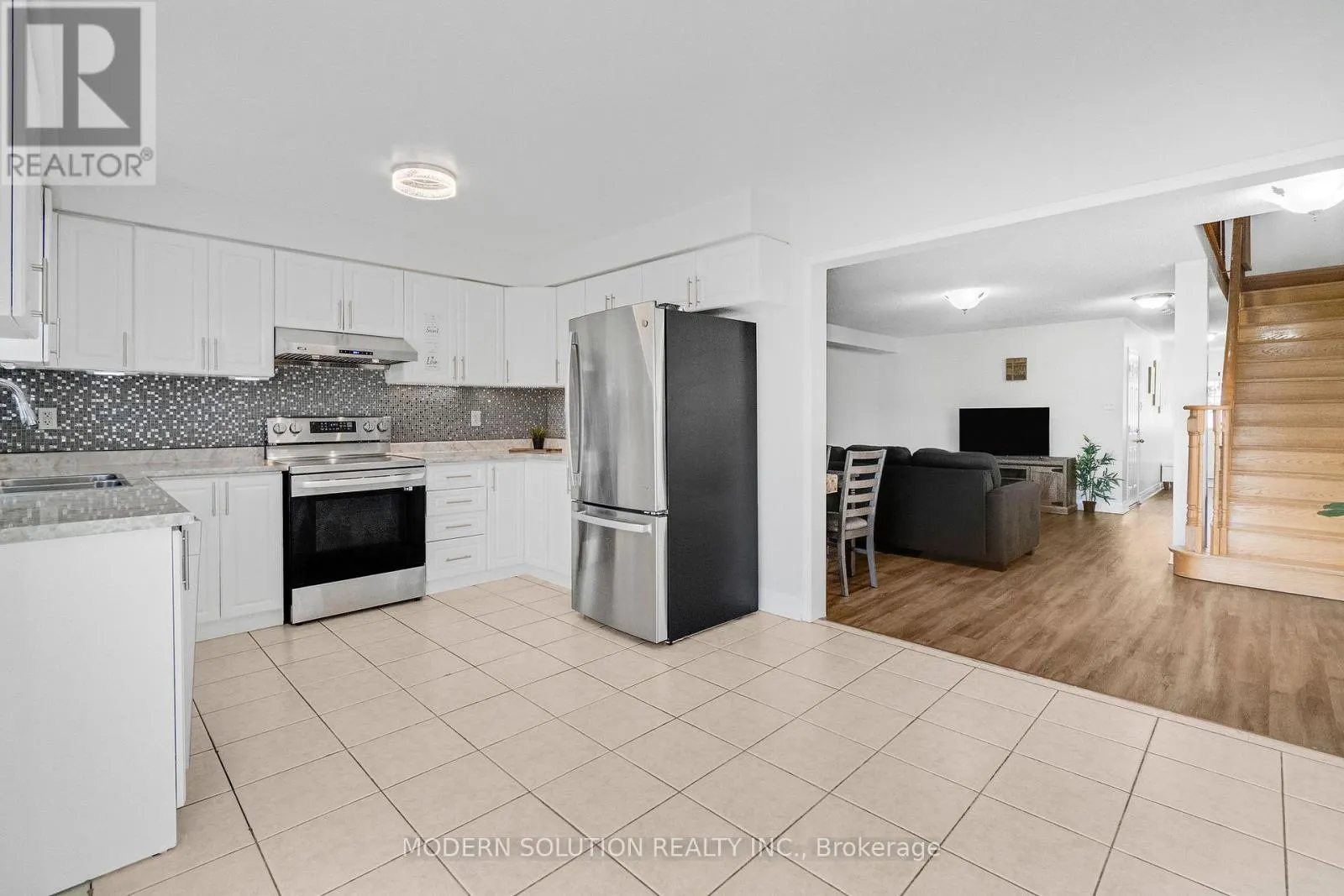 67 ROUNDSTONE DRIVE