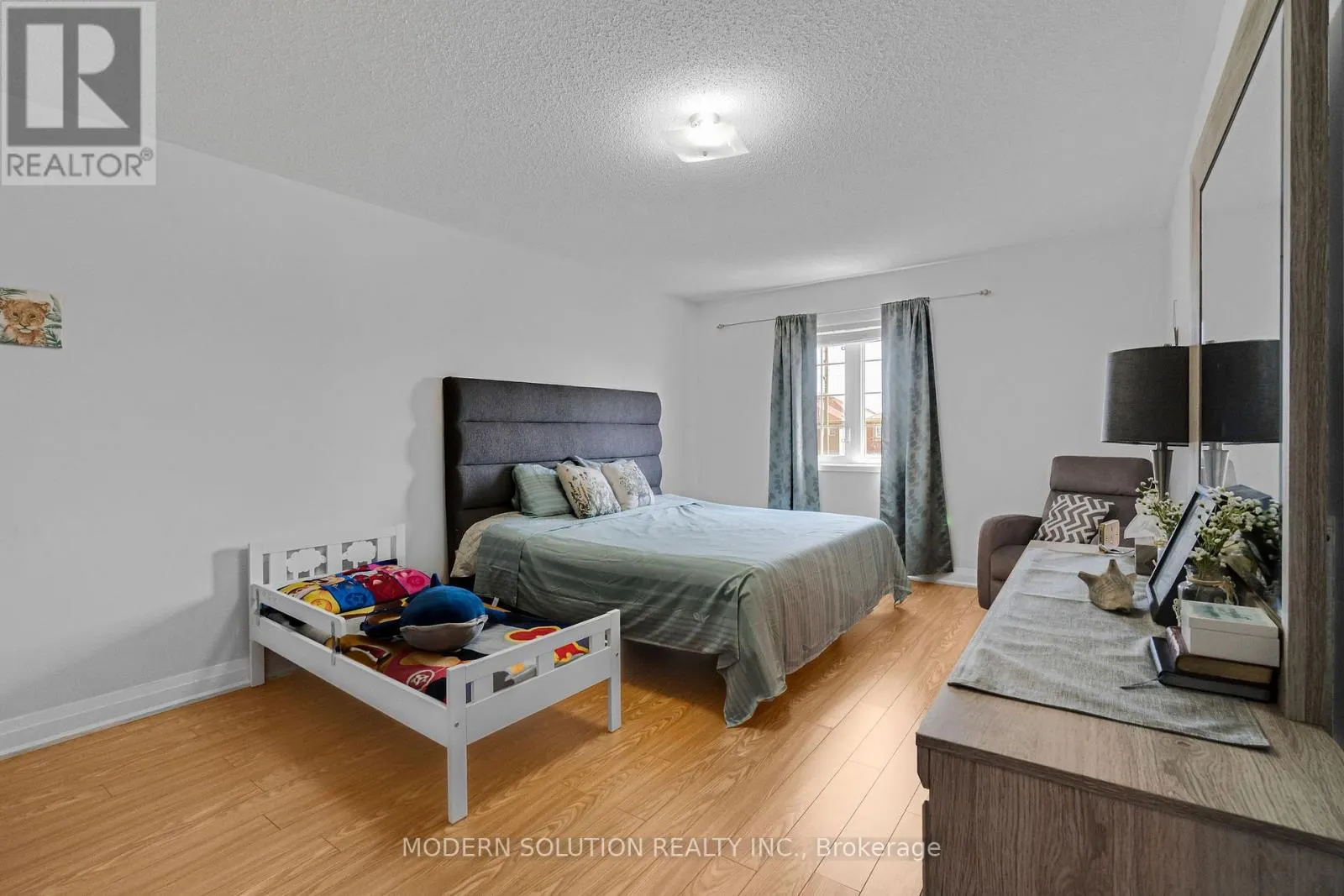 67 ROUNDSTONE DRIVE