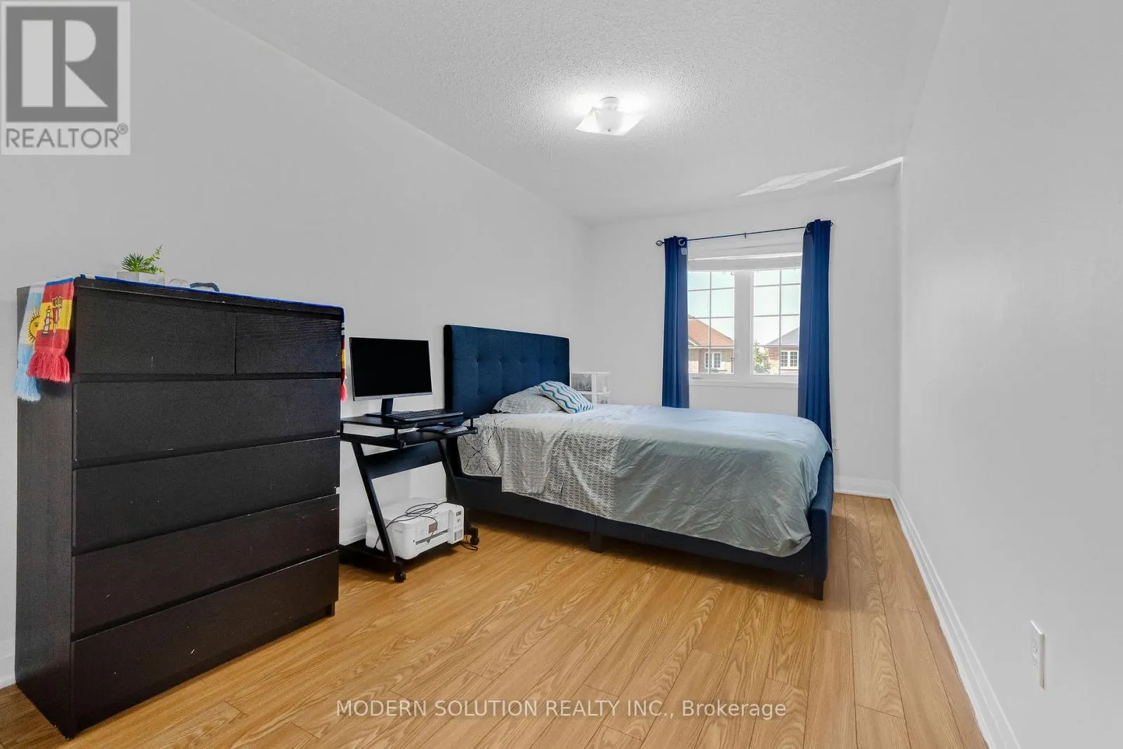 67 ROUNDSTONE DRIVE