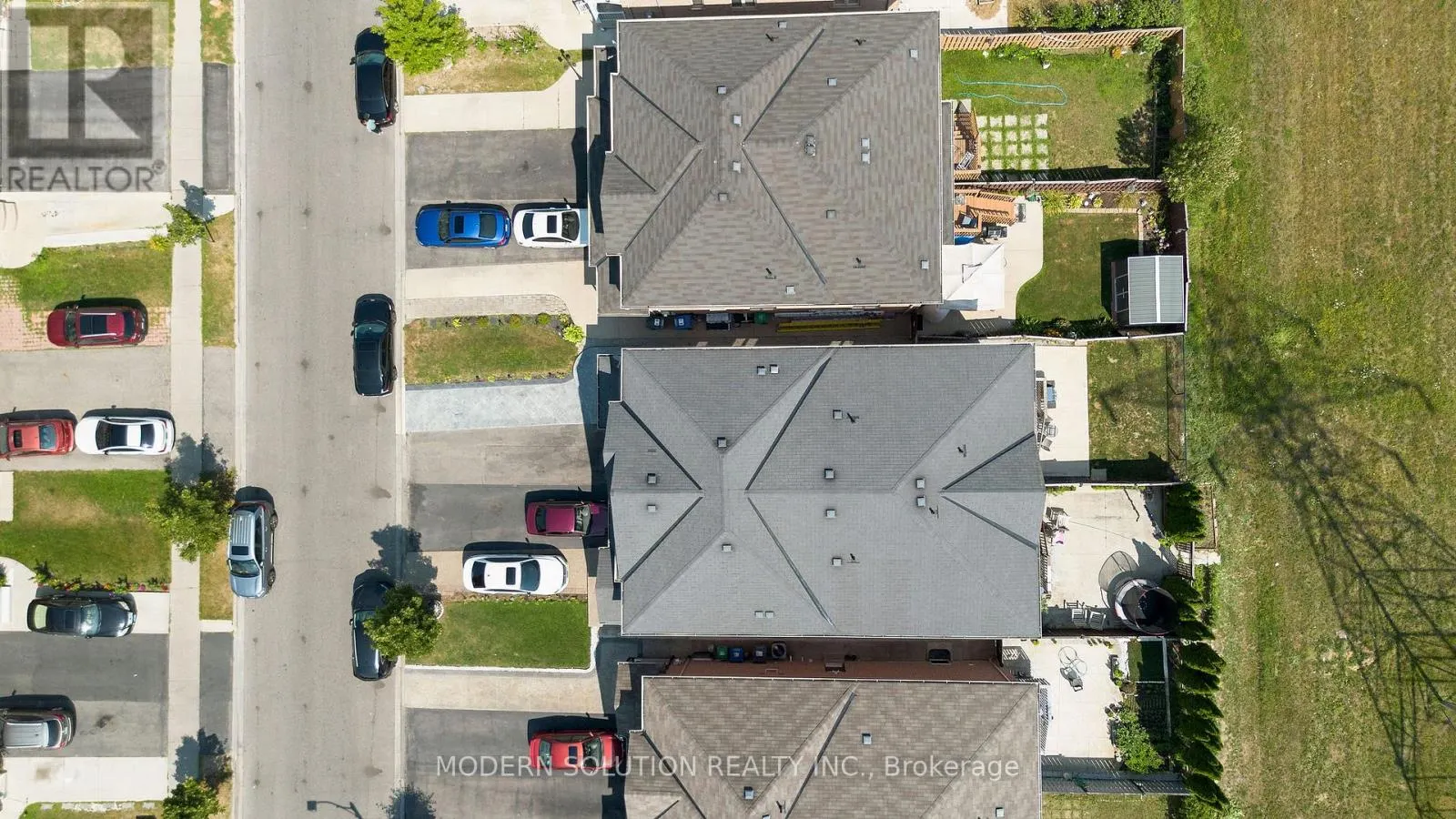 67 ROUNDSTONE DRIVE