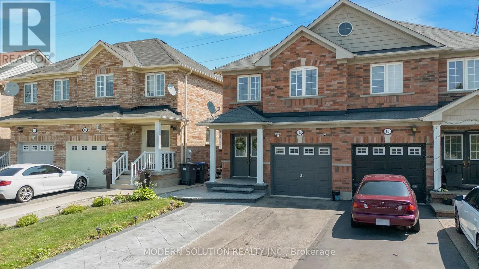 67 ROUNDSTONE DRIVE