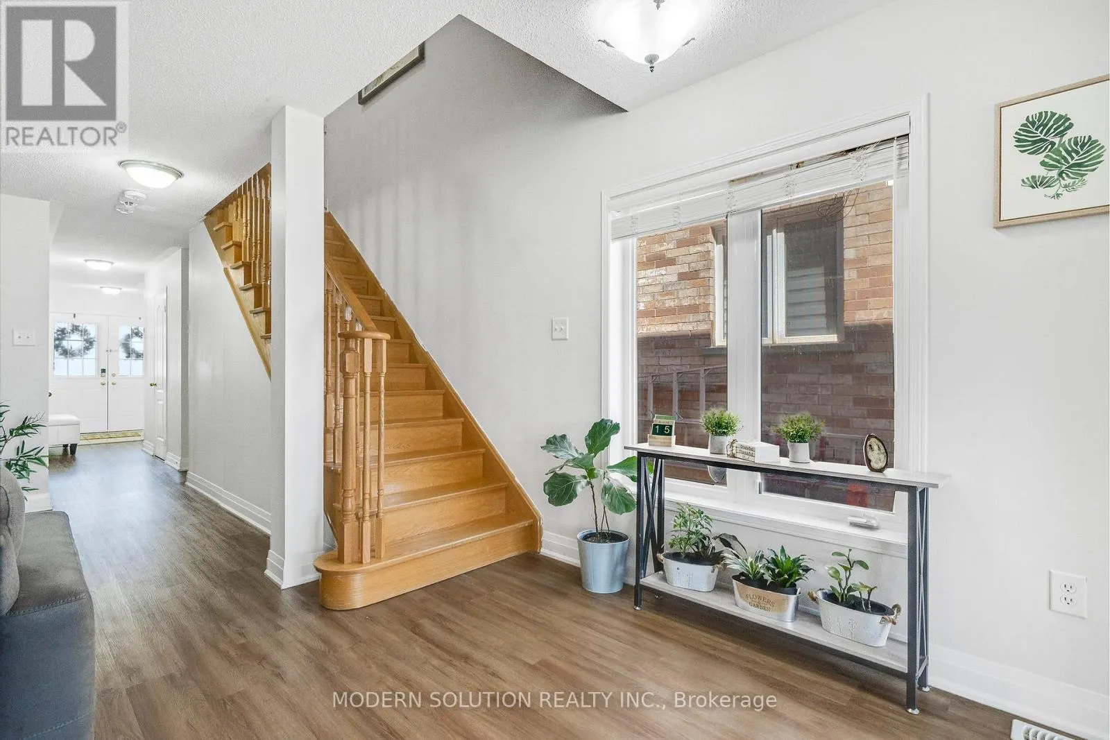 67 ROUNDSTONE DRIVE