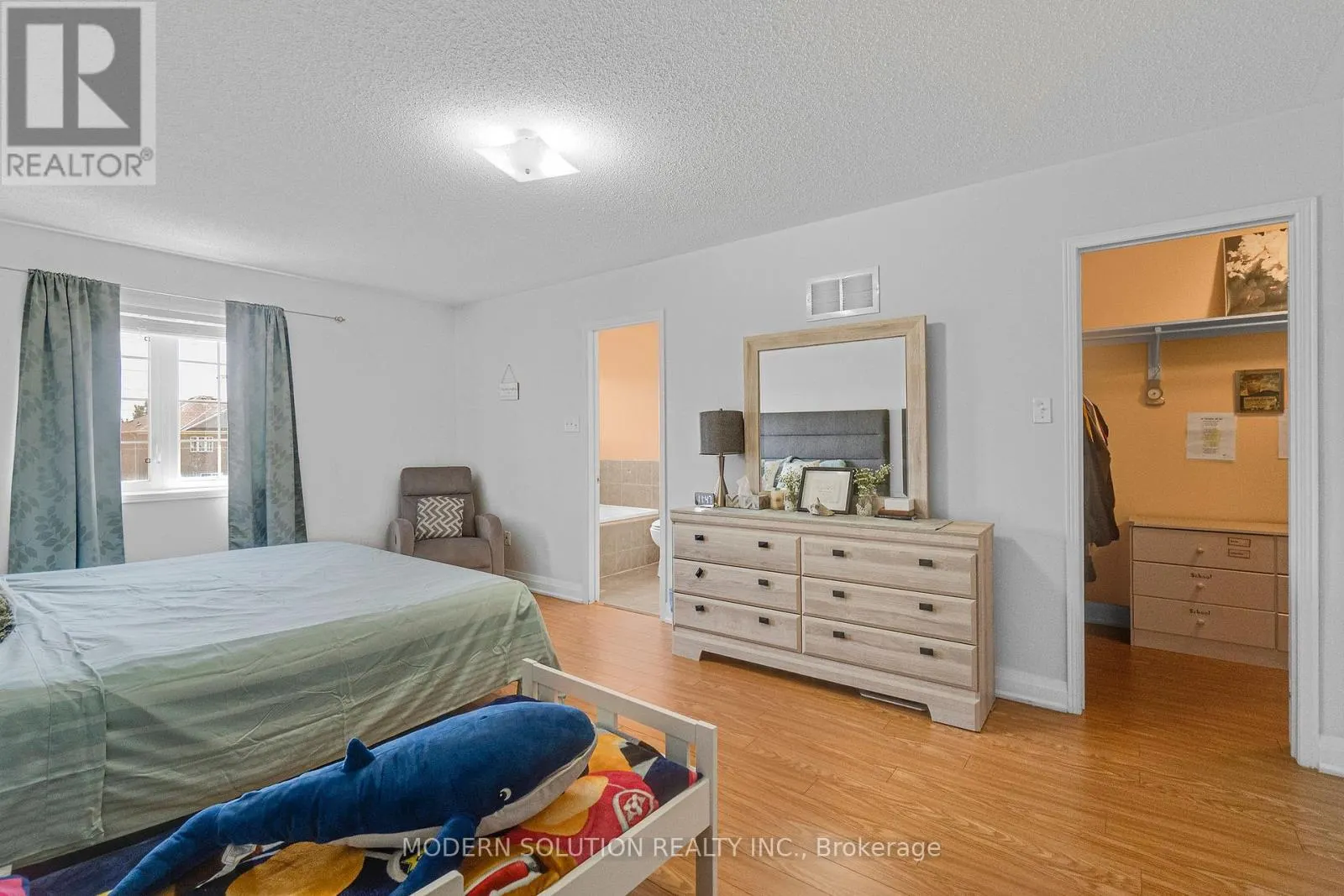 67 ROUNDSTONE DRIVE