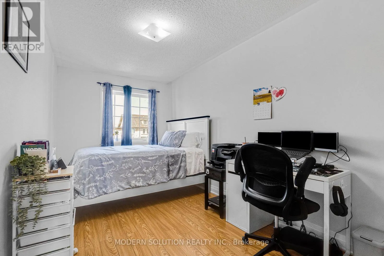 67 ROUNDSTONE DRIVE