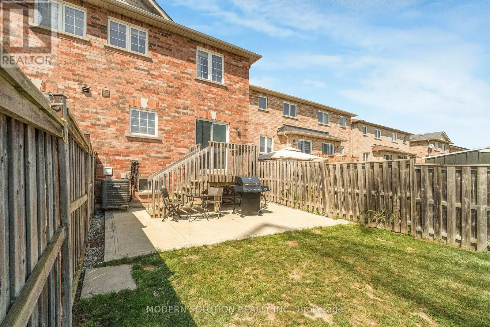 67 ROUNDSTONE DRIVE