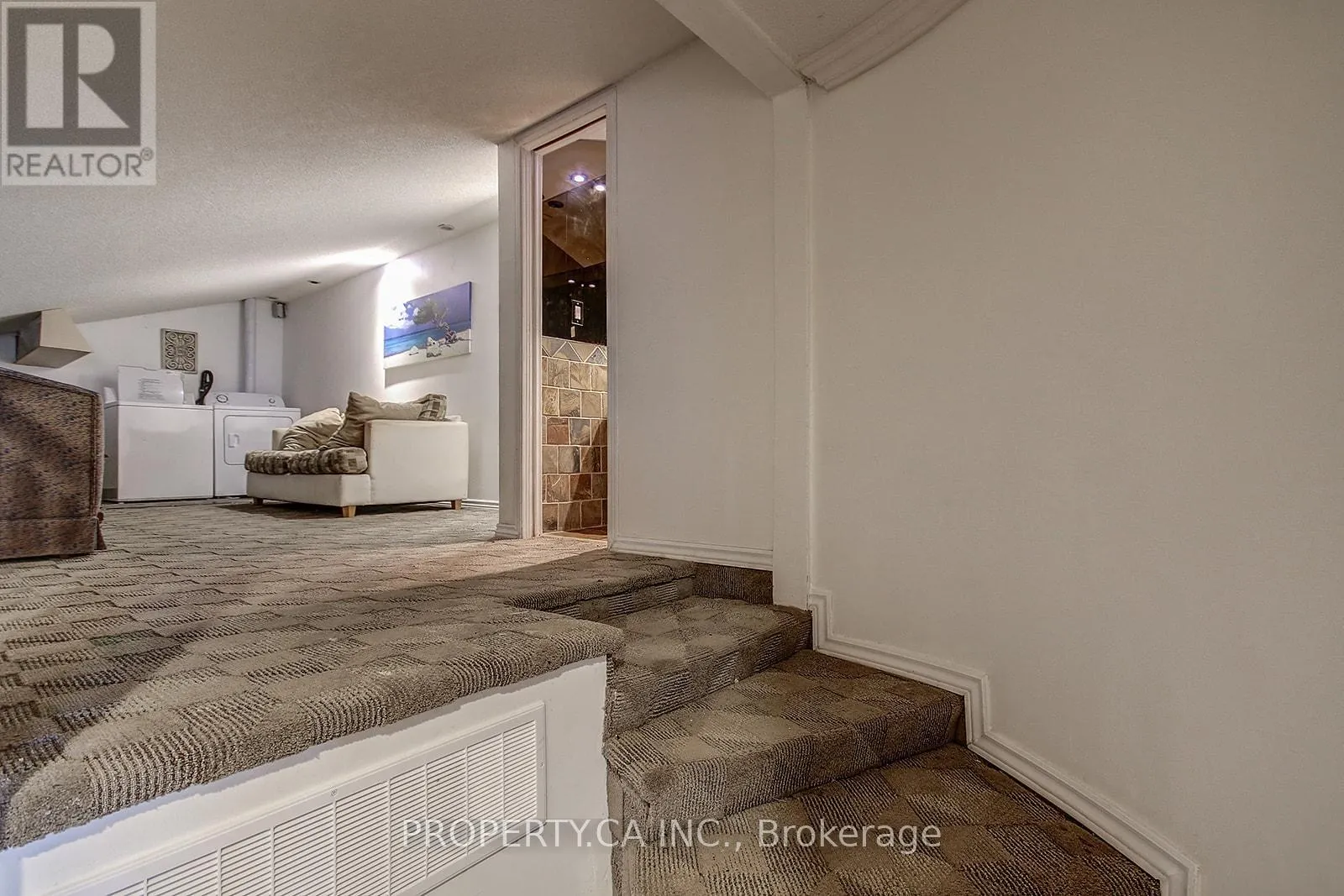 2 - 2625 WINDJAMMER ROAD