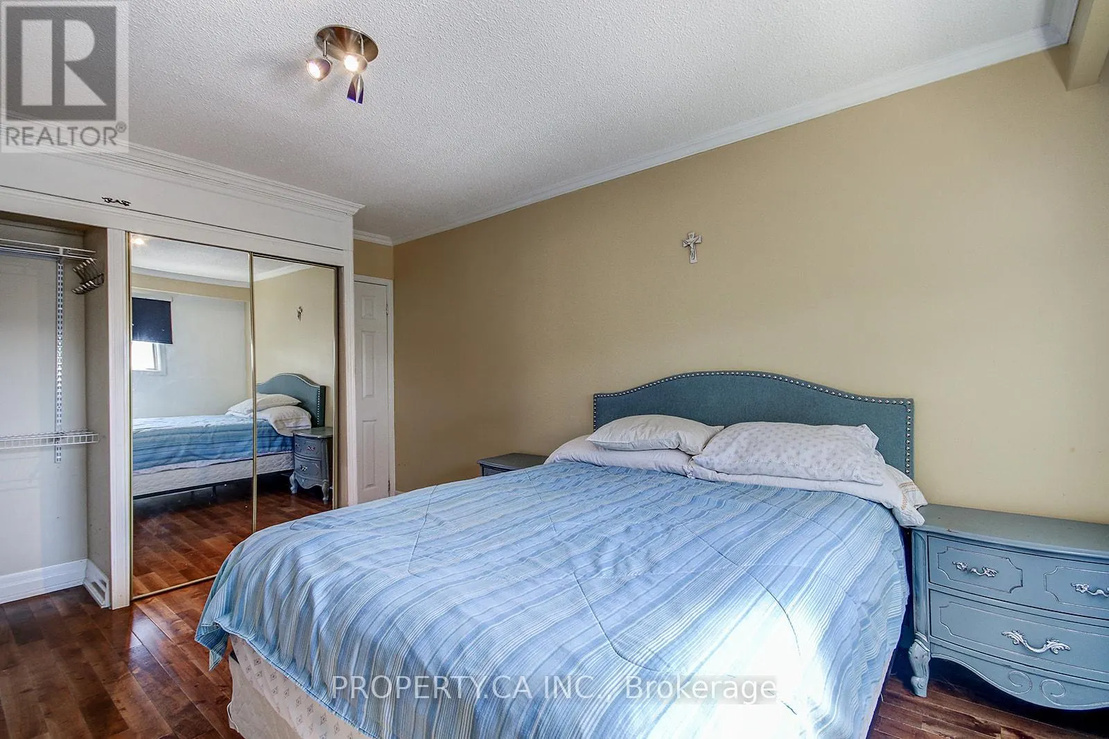 2 - 2625 WINDJAMMER ROAD