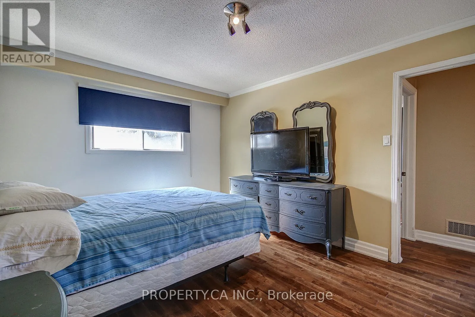 2 - 2625 WINDJAMMER ROAD