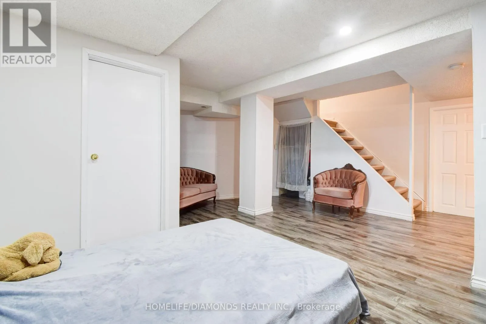 1549 WILLOW WAY