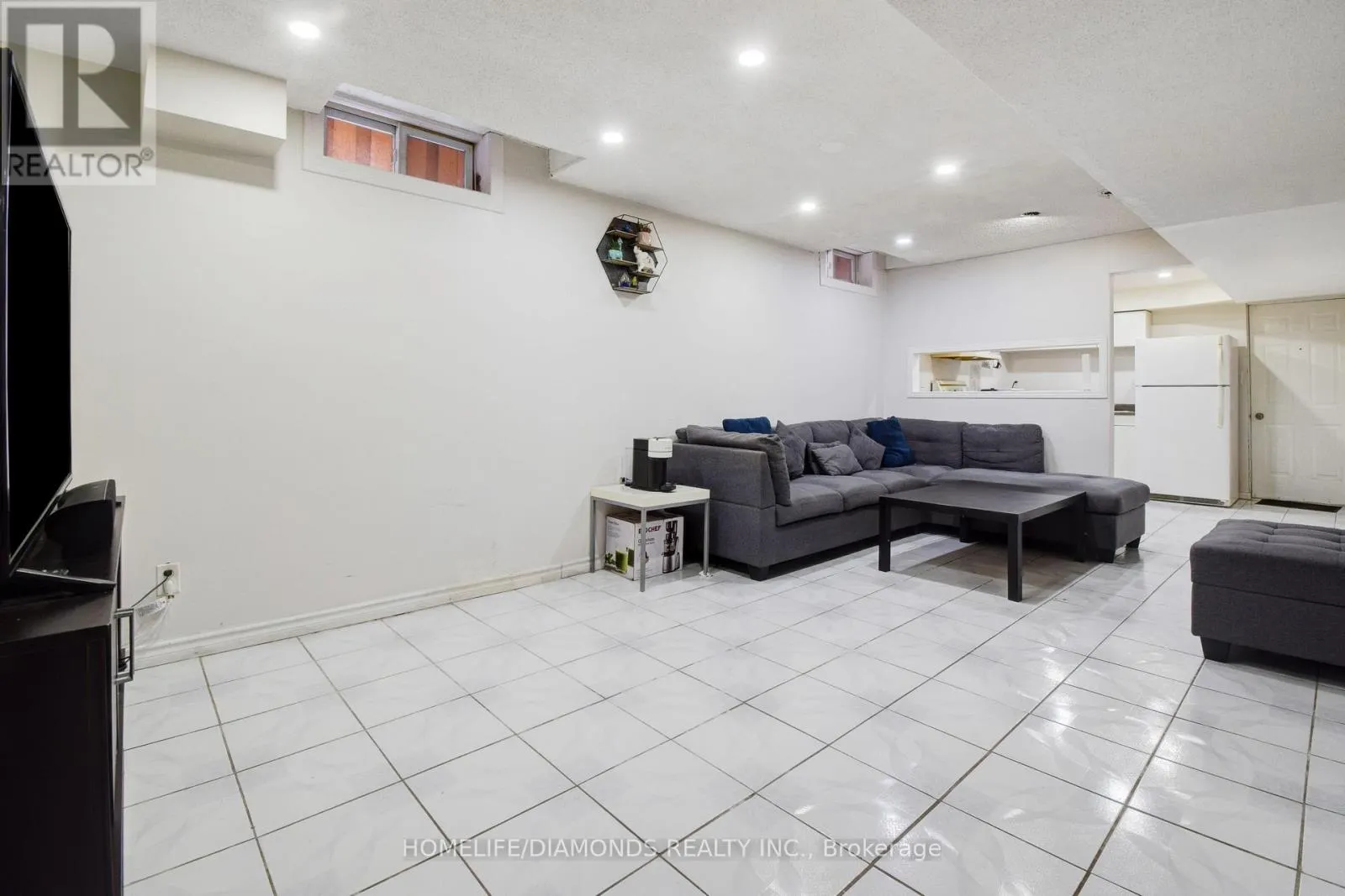 1549 WILLOW WAY