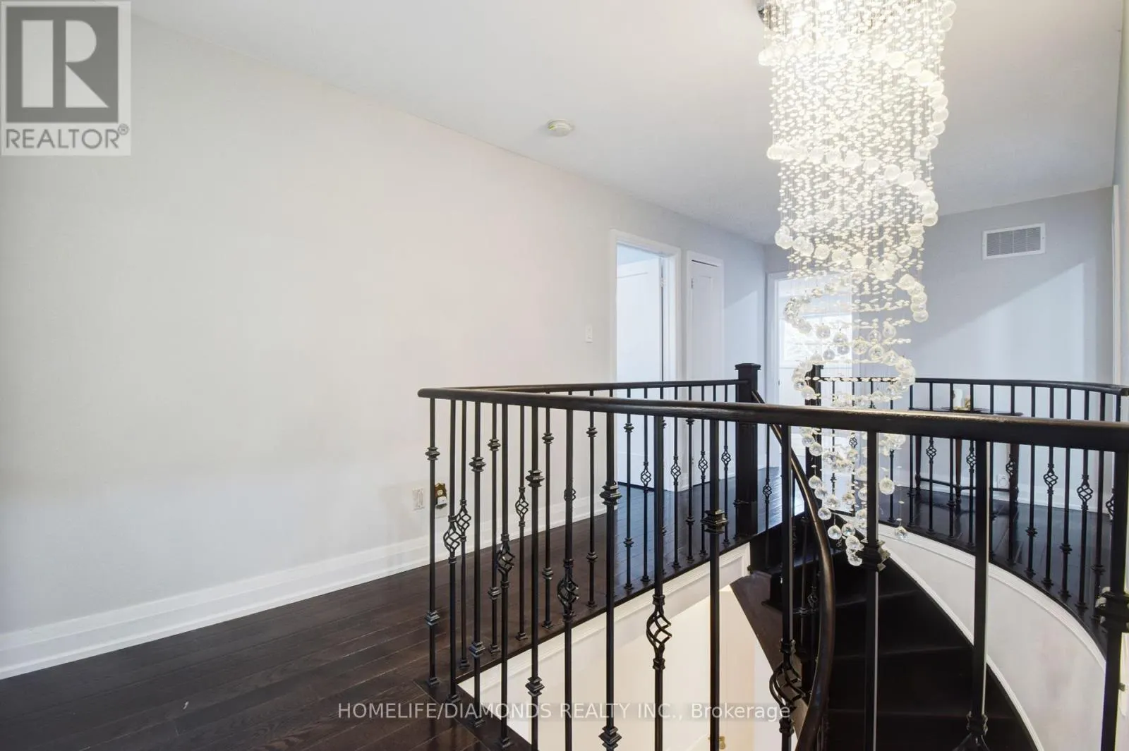 1549 WILLOW WAY