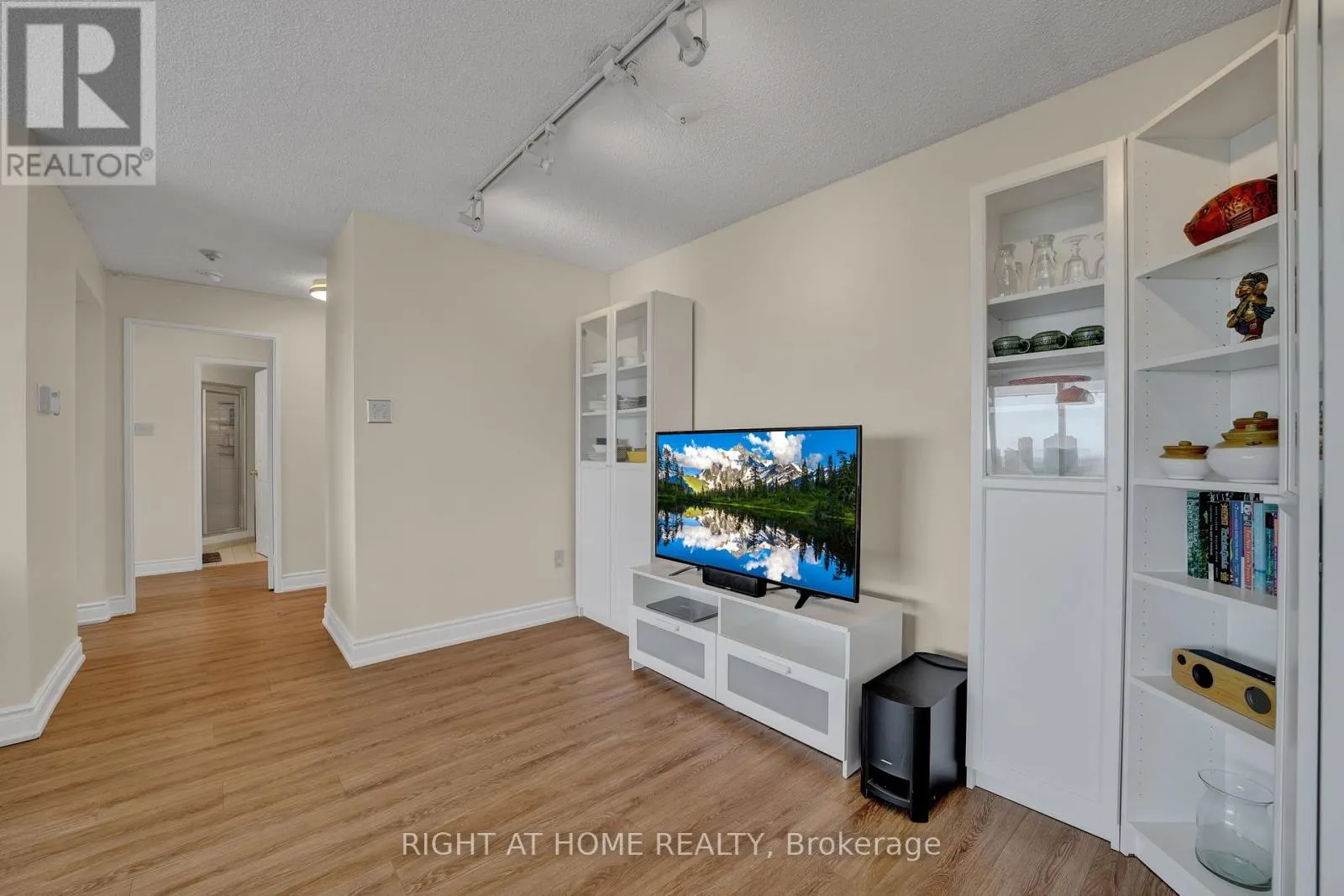 1805 - 700 CONSTELLATION DRIVE