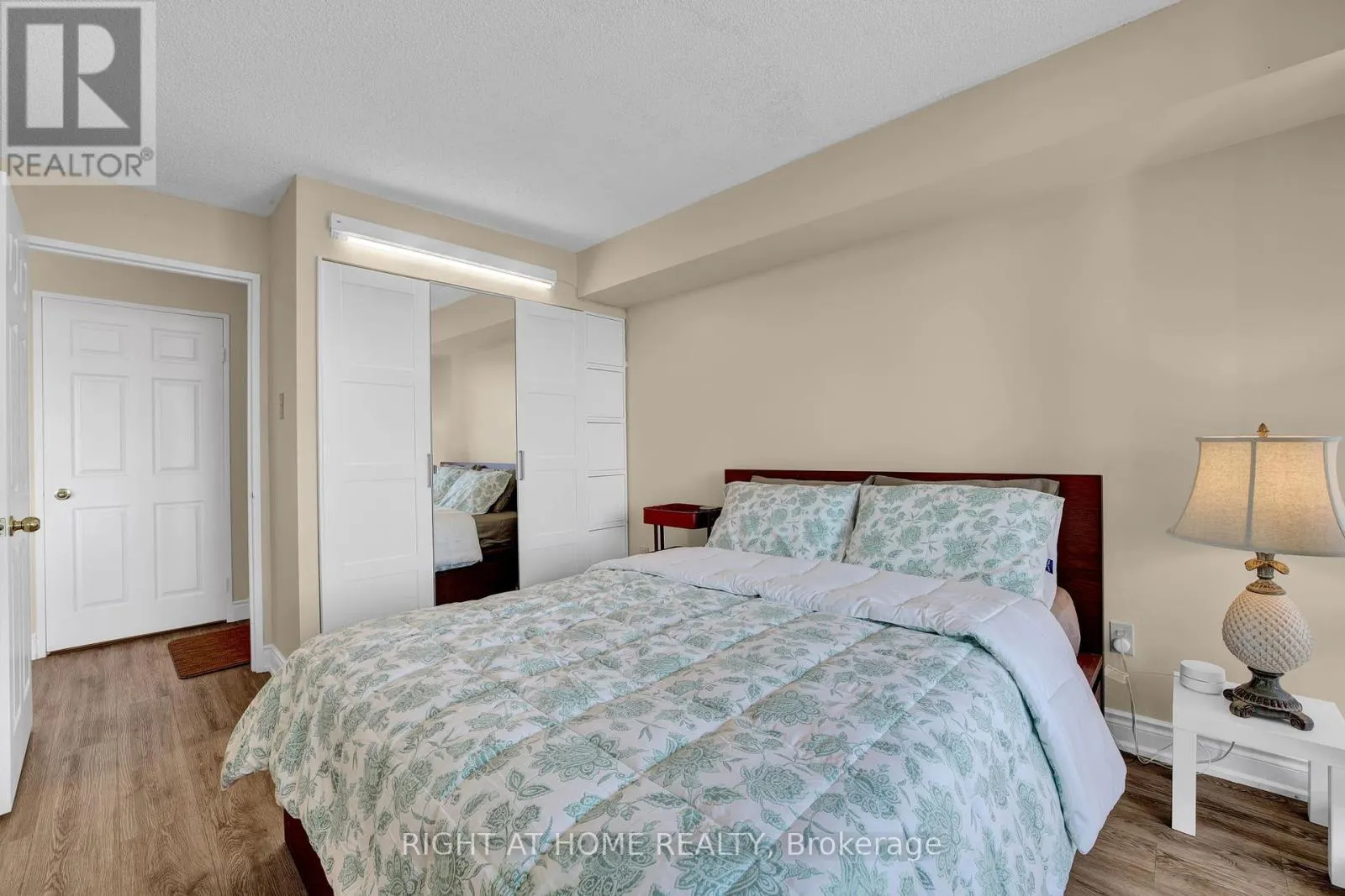 1805 - 700 CONSTELLATION DRIVE