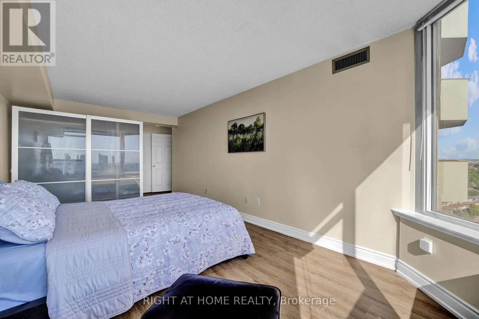 1805 - 700 CONSTELLATION DRIVE