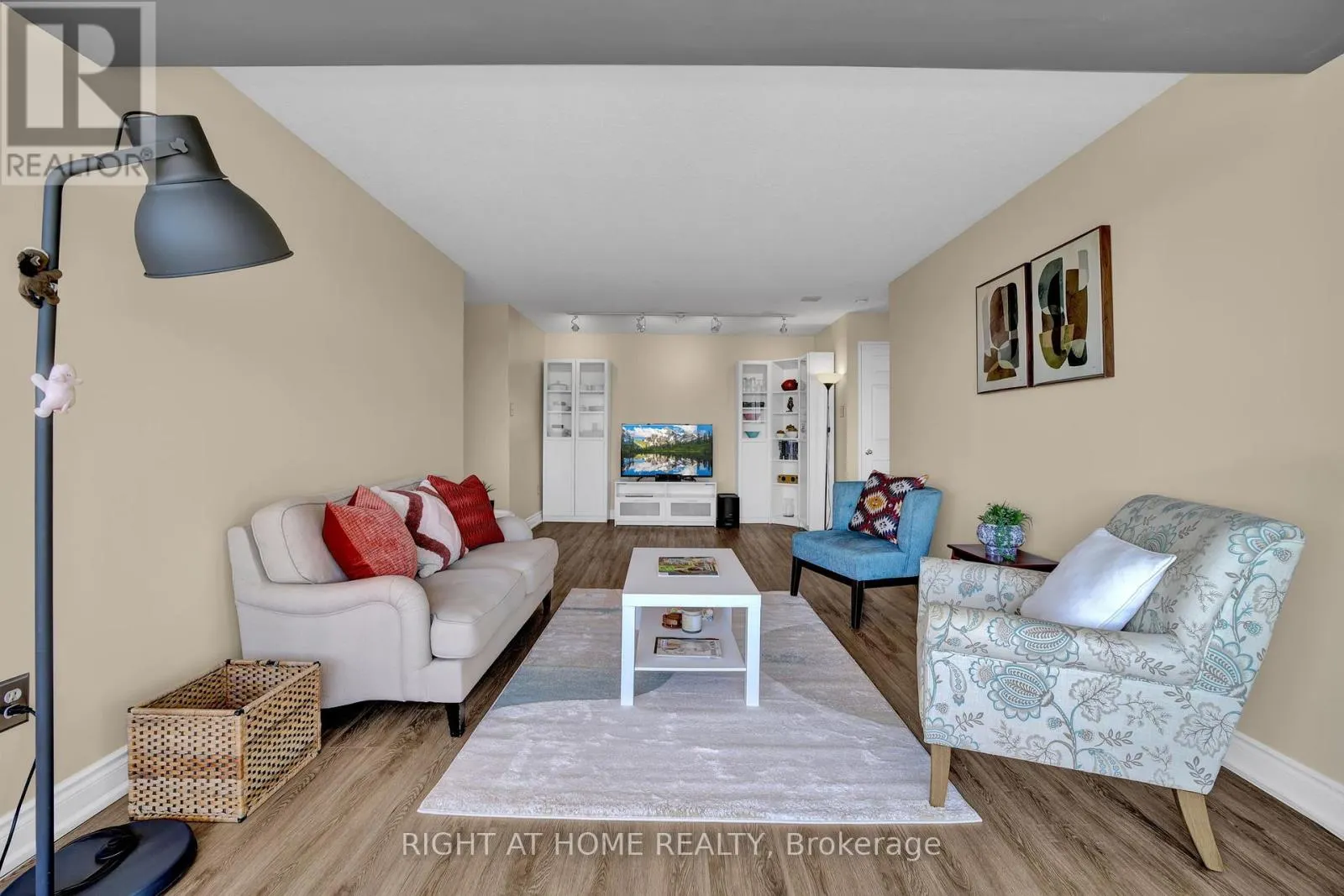 1805 - 700 CONSTELLATION DRIVE