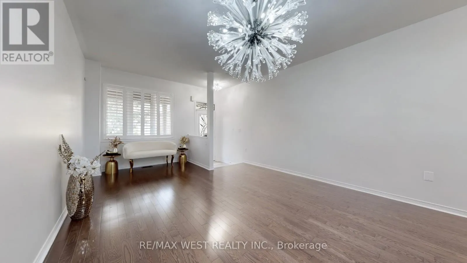 28 YELLOWKNIFE ROAD