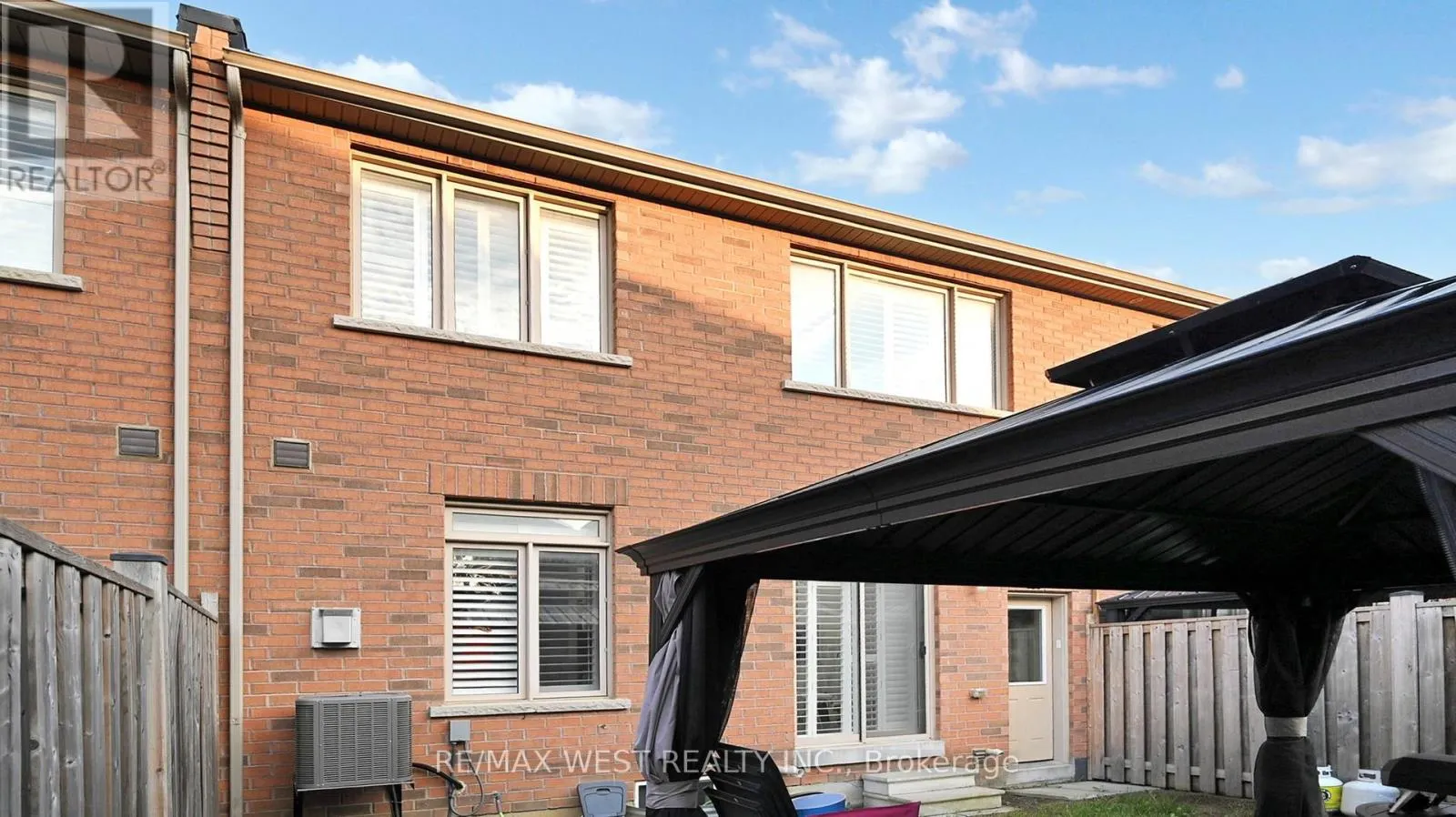 28 YELLOWKNIFE ROAD