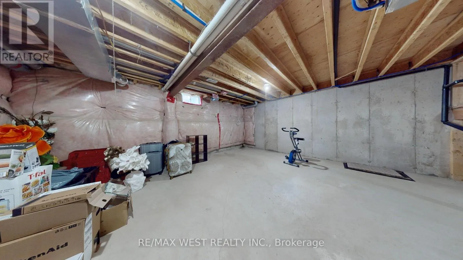 28 YELLOWKNIFE ROAD