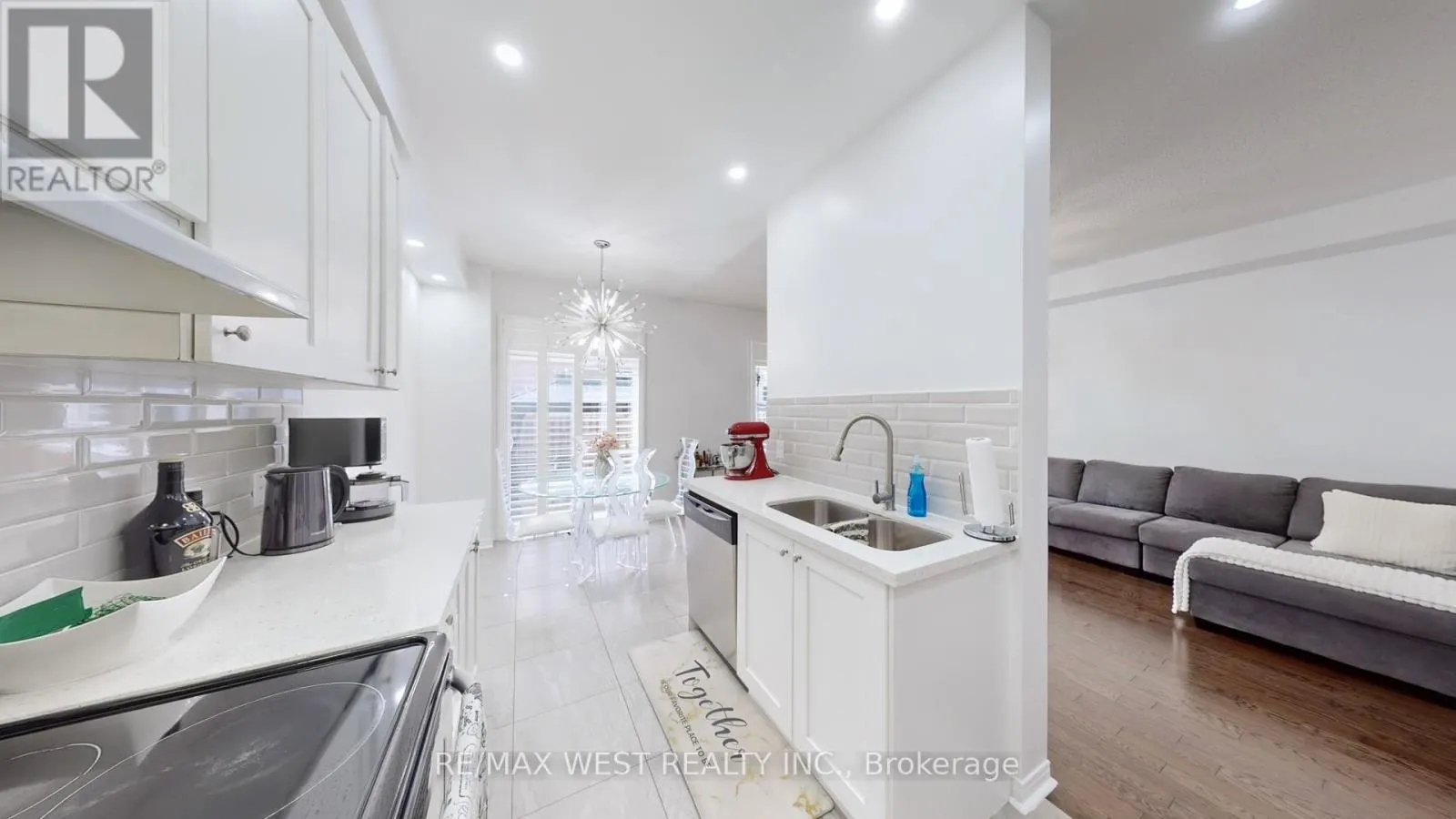 28 YELLOWKNIFE ROAD