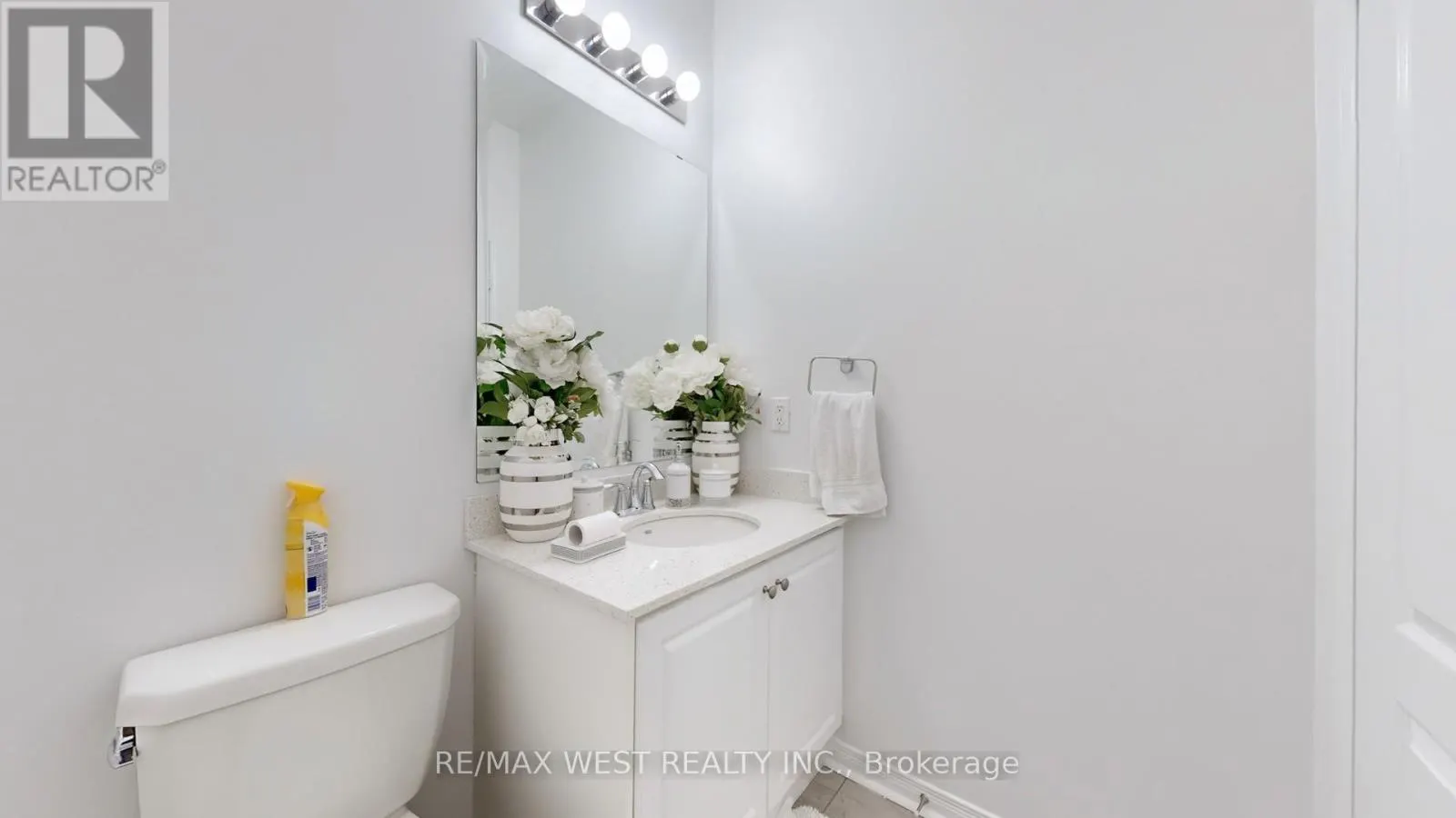 28 YELLOWKNIFE ROAD