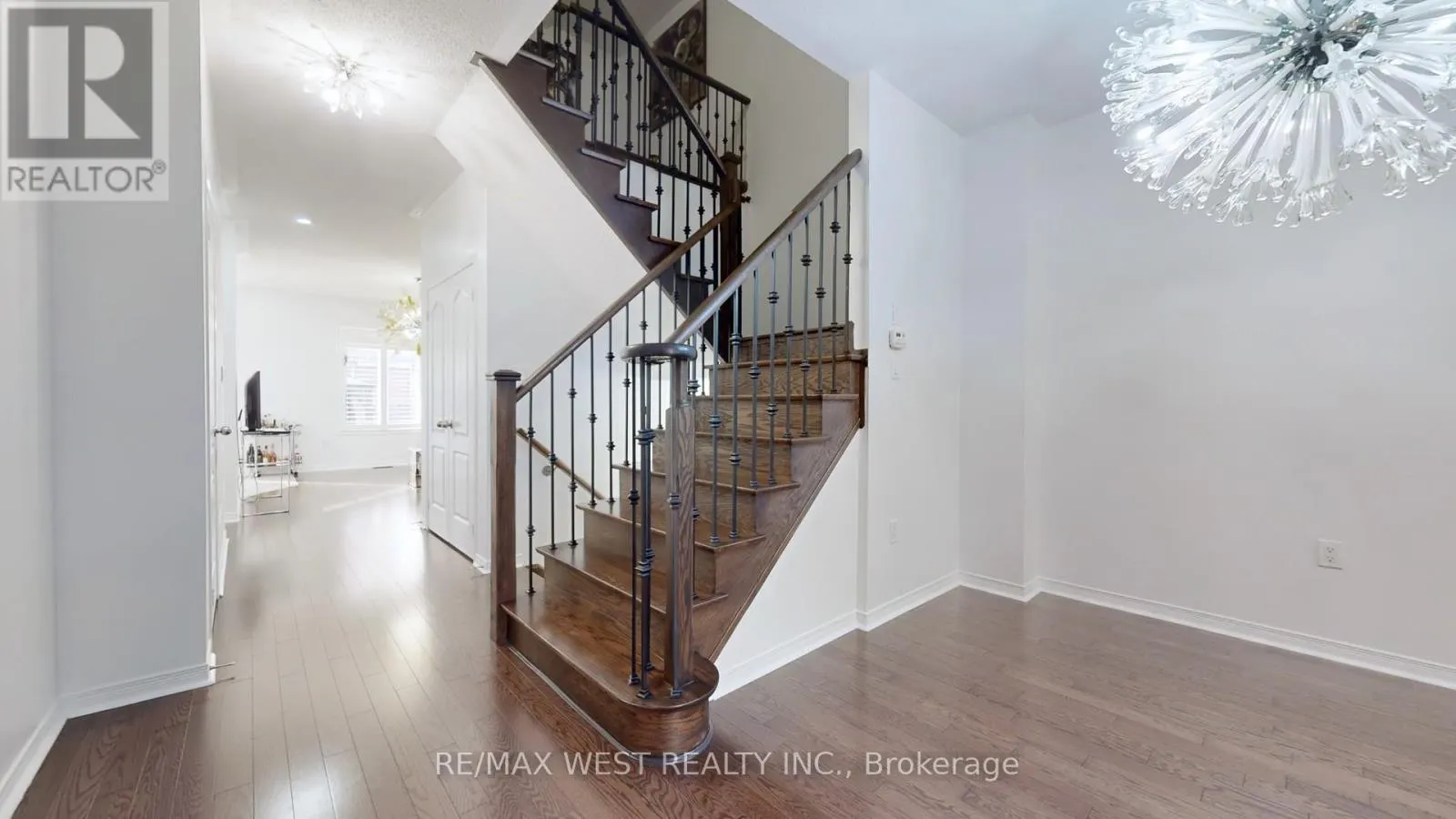 28 YELLOWKNIFE ROAD