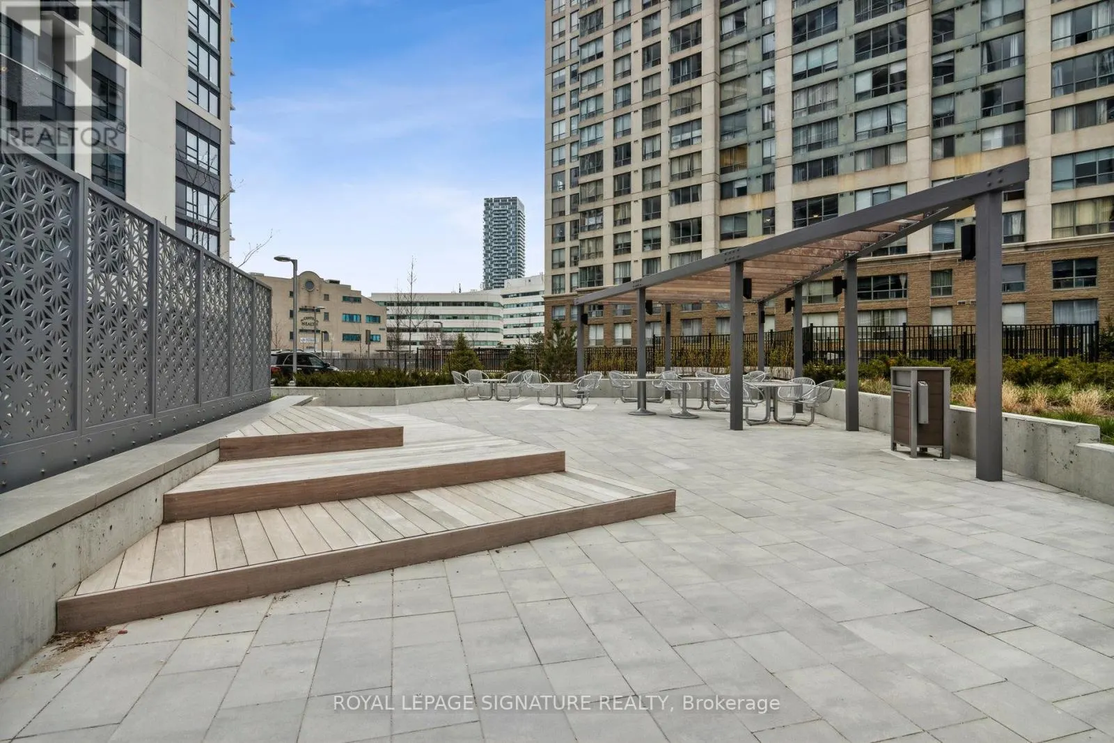 1703 - 20 THOMAS RILEY ROAD