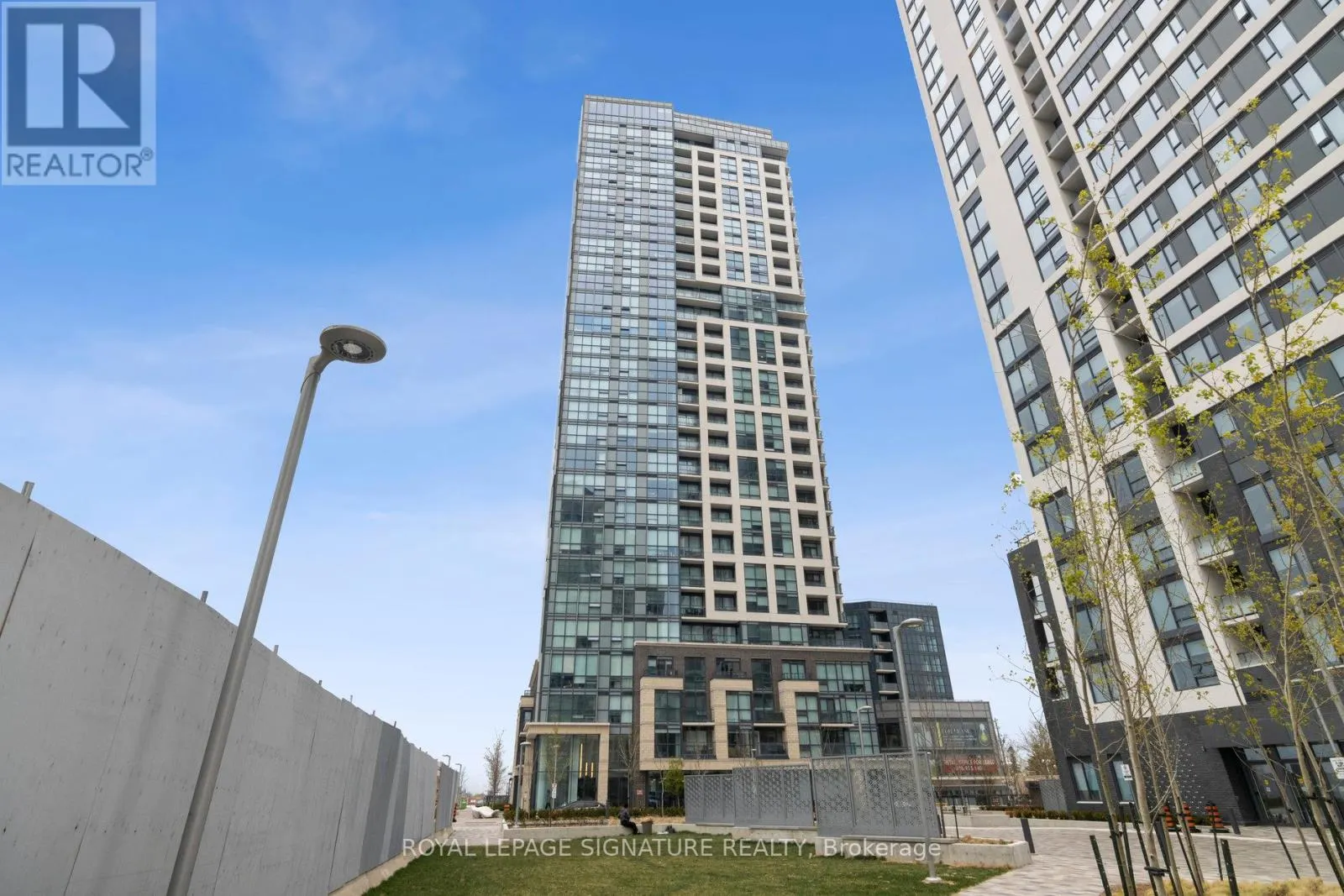 1703 - 20 THOMAS RILEY ROAD