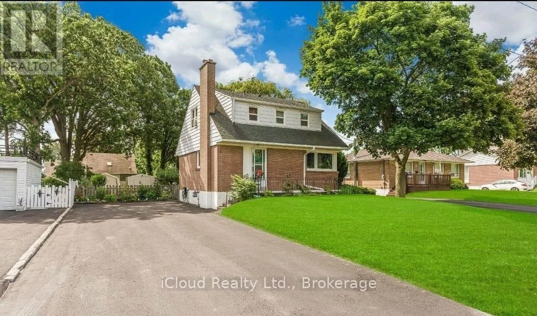 215 ELMWOOD CRESCENT