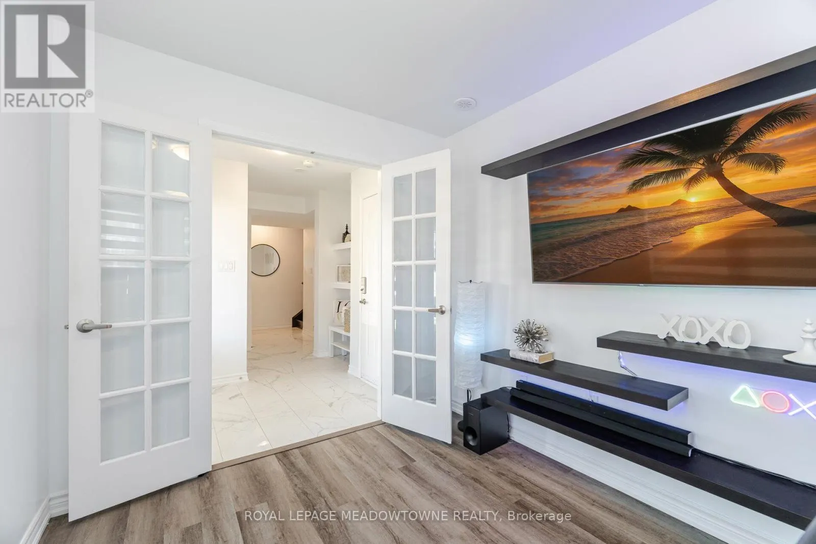 898 CACTUS POINT