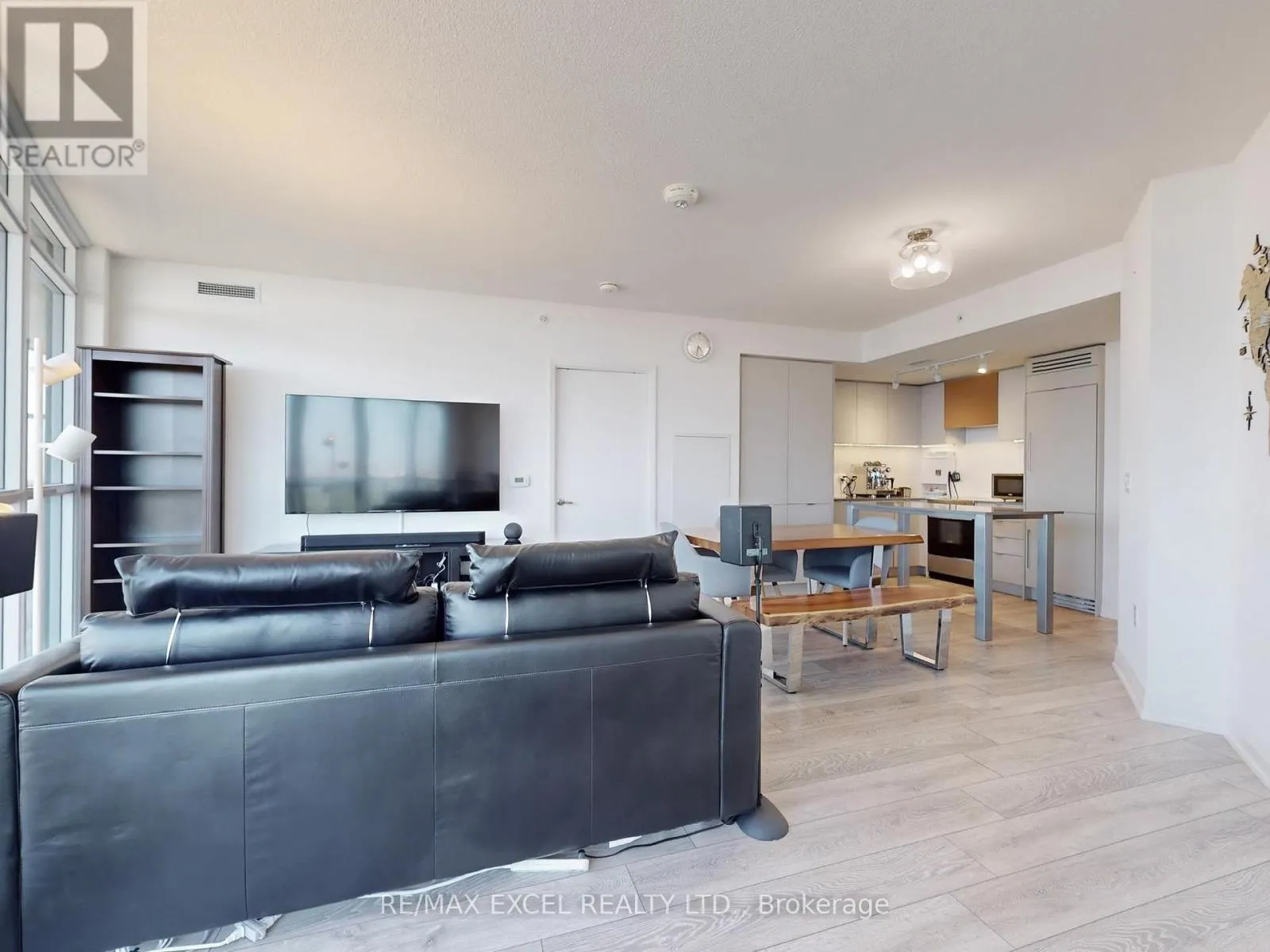 1708 - 30 GIBBS ROAD