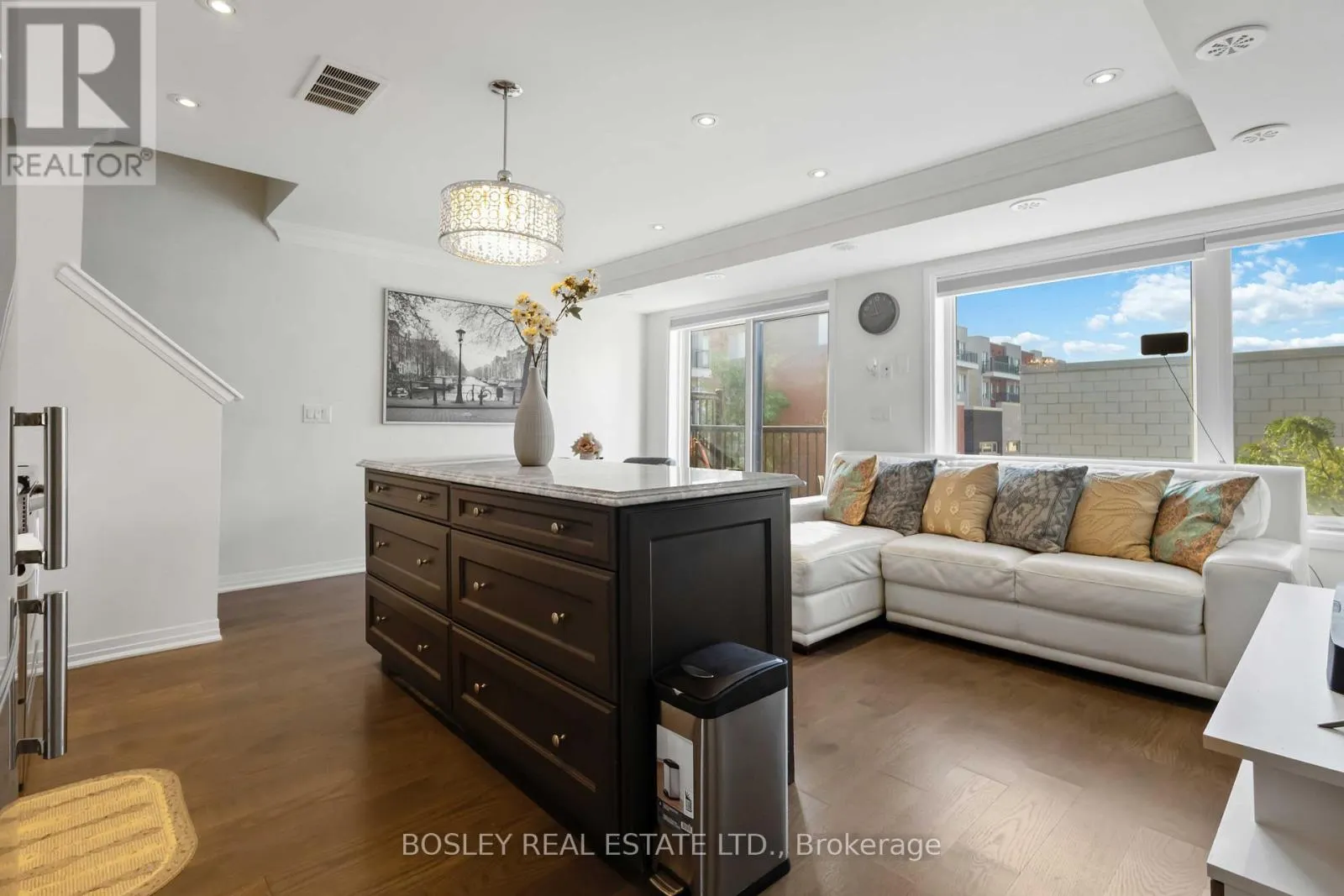 16 - 142 WILLIAM DUNCAN ROAD