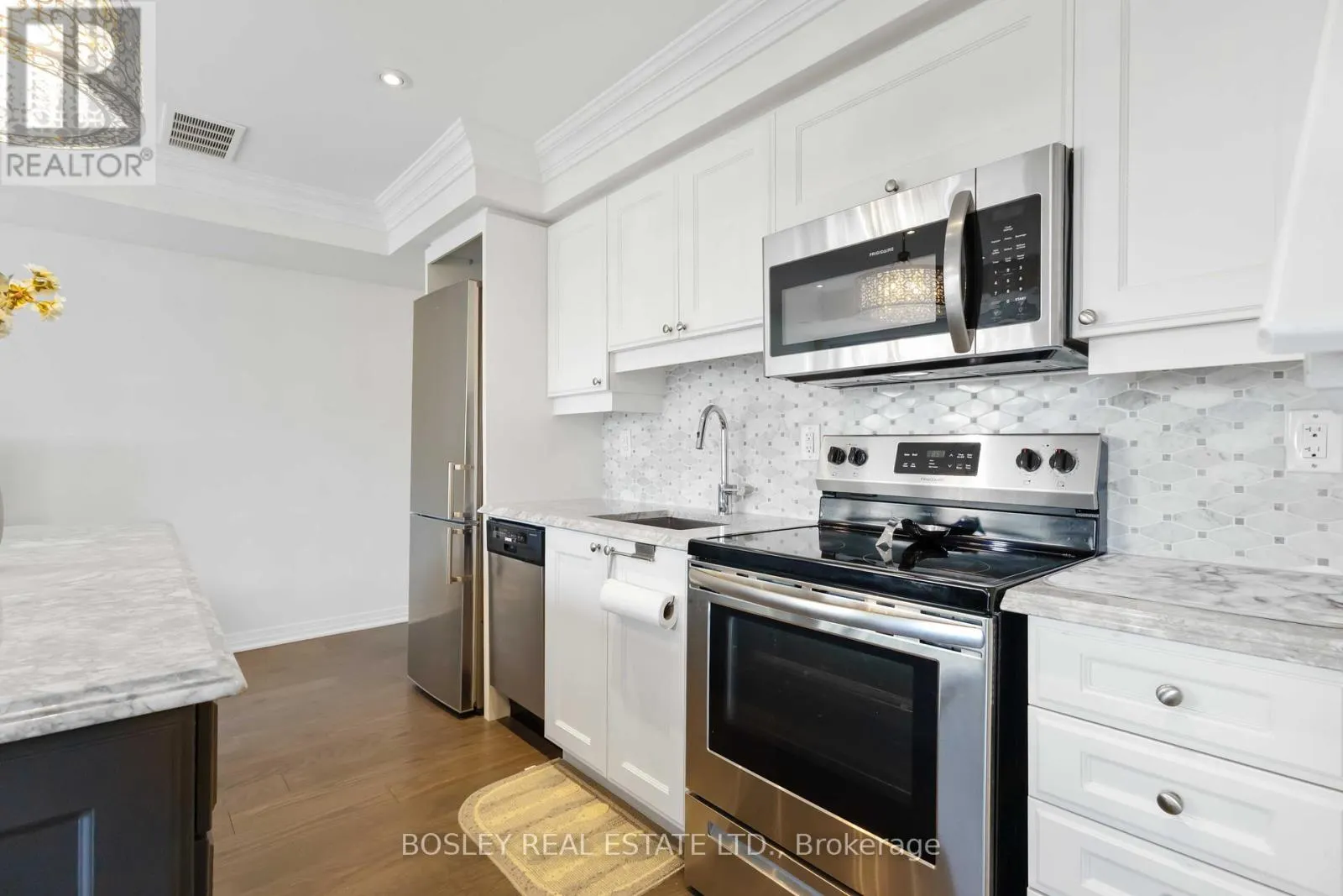 16 - 142 WILLIAM DUNCAN ROAD