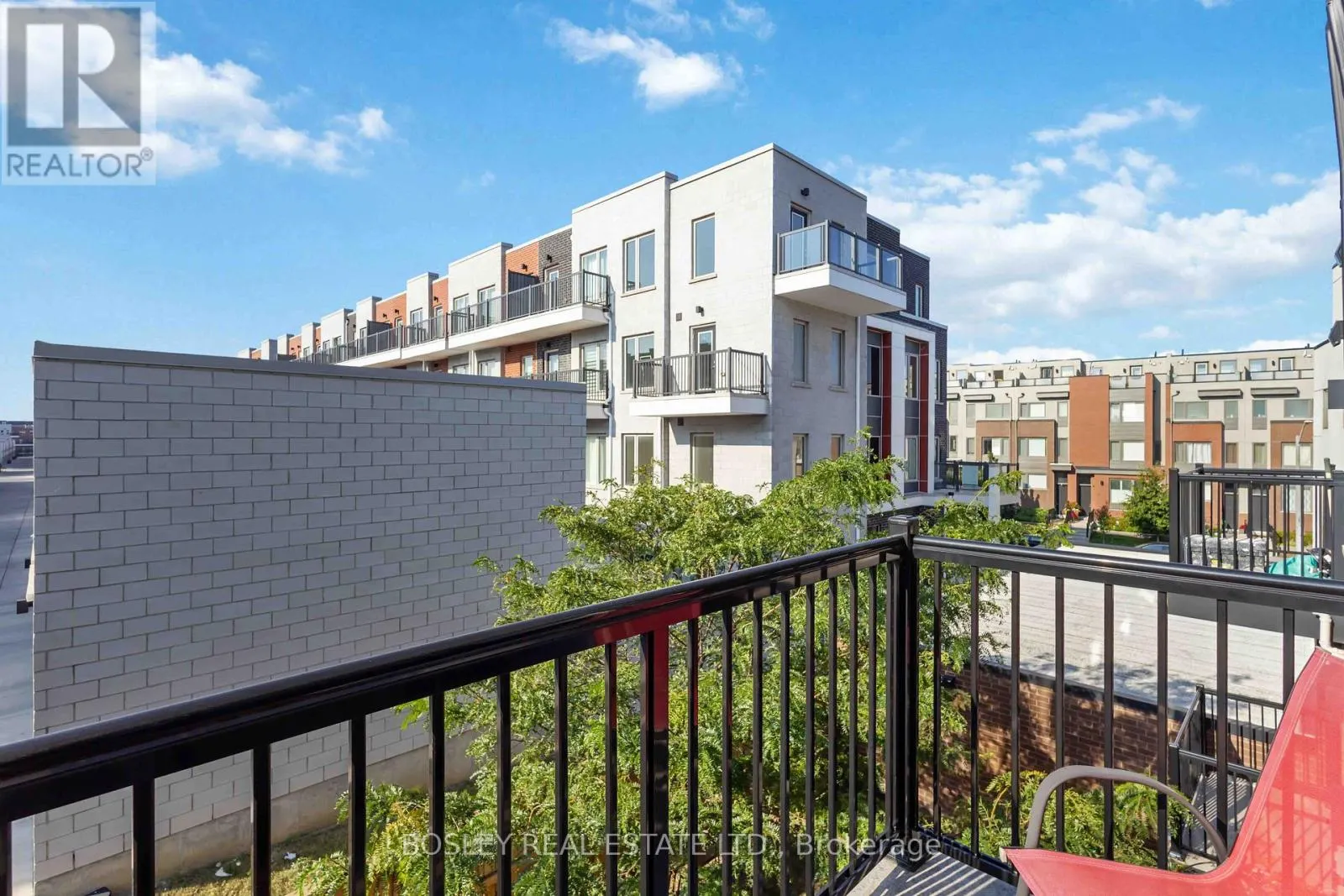 16 - 142 WILLIAM DUNCAN ROAD