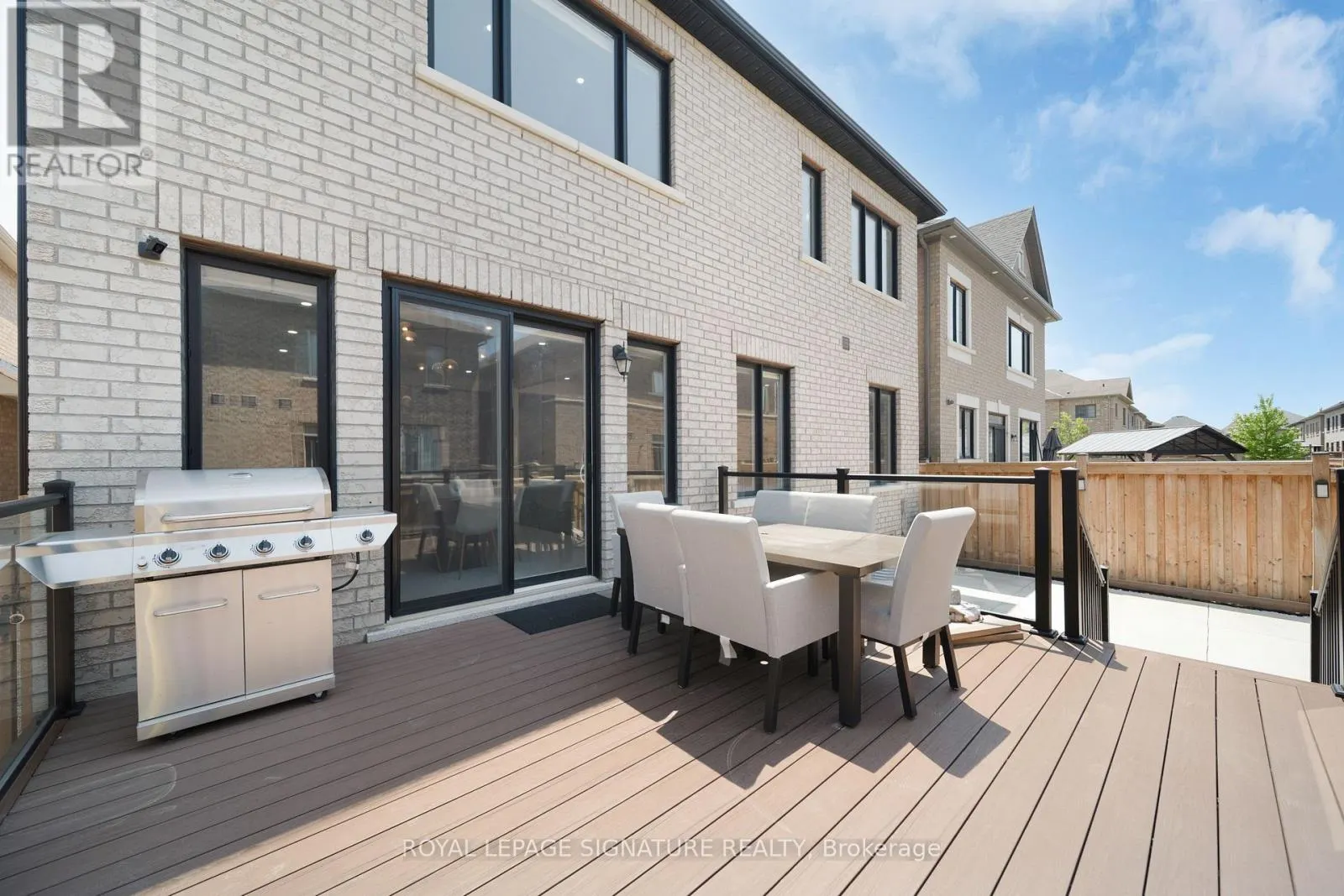 372 CLOCKWORK DRIVE